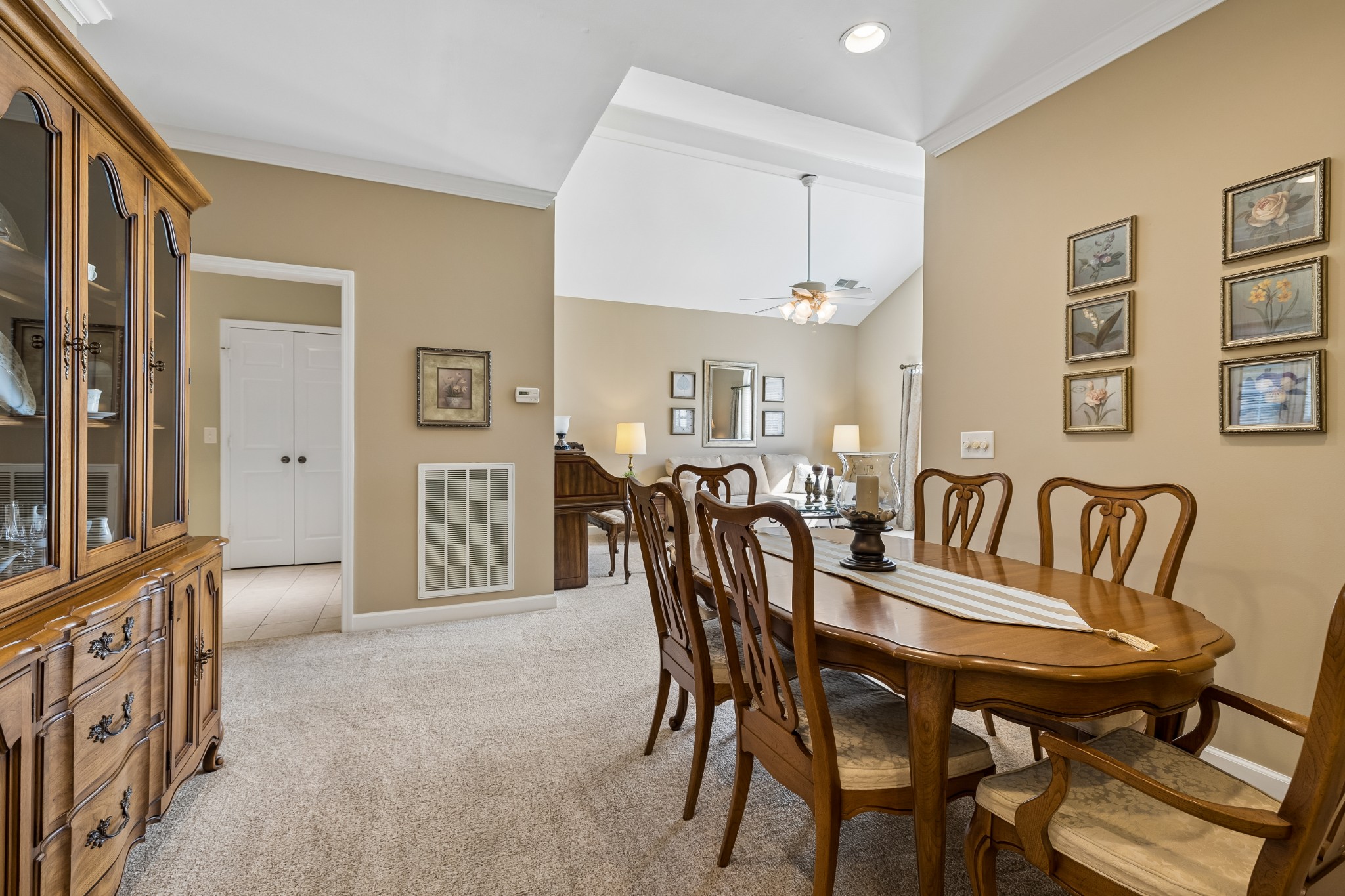6 Donnell Ct