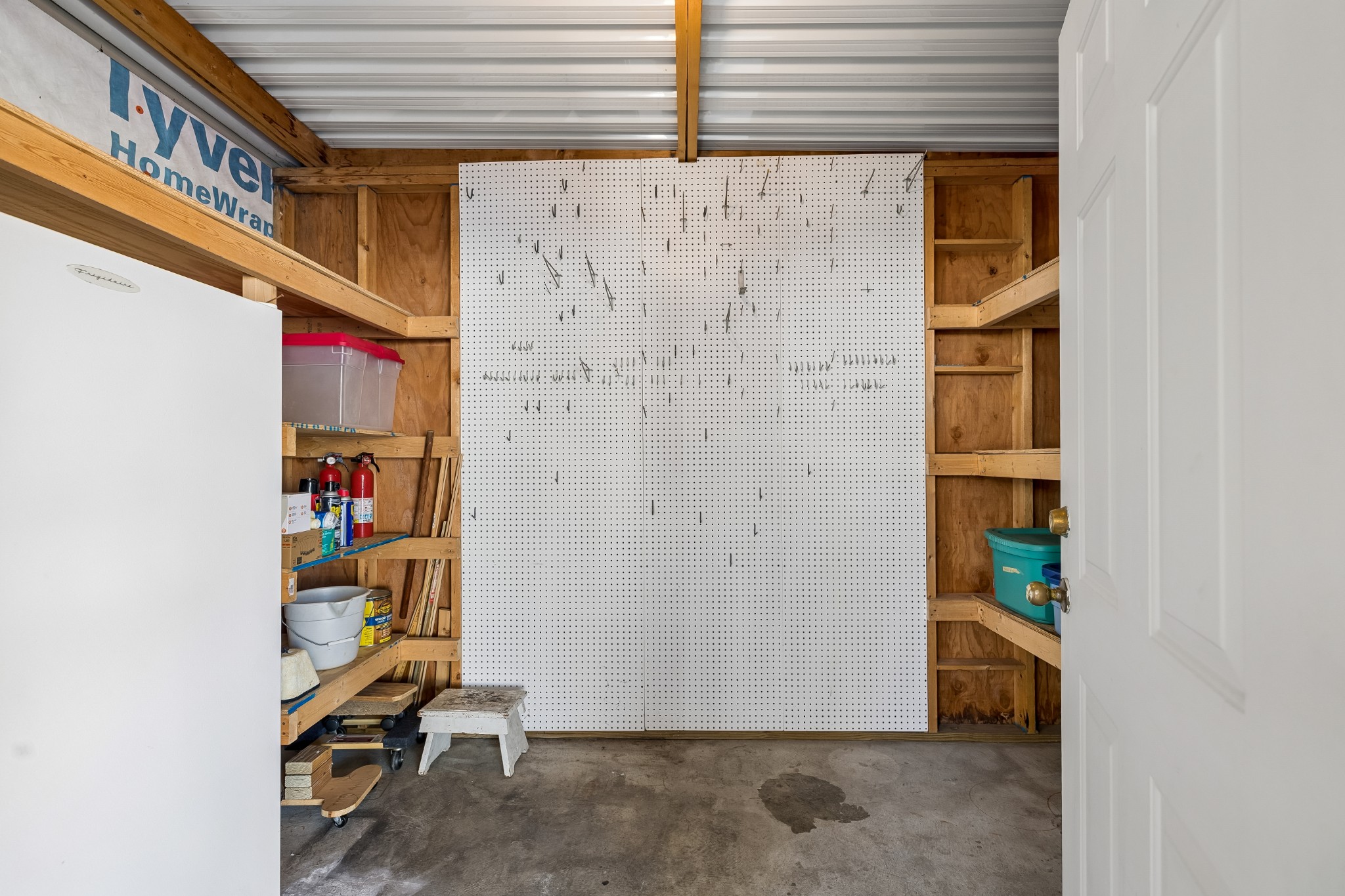 6 Donnell Ct