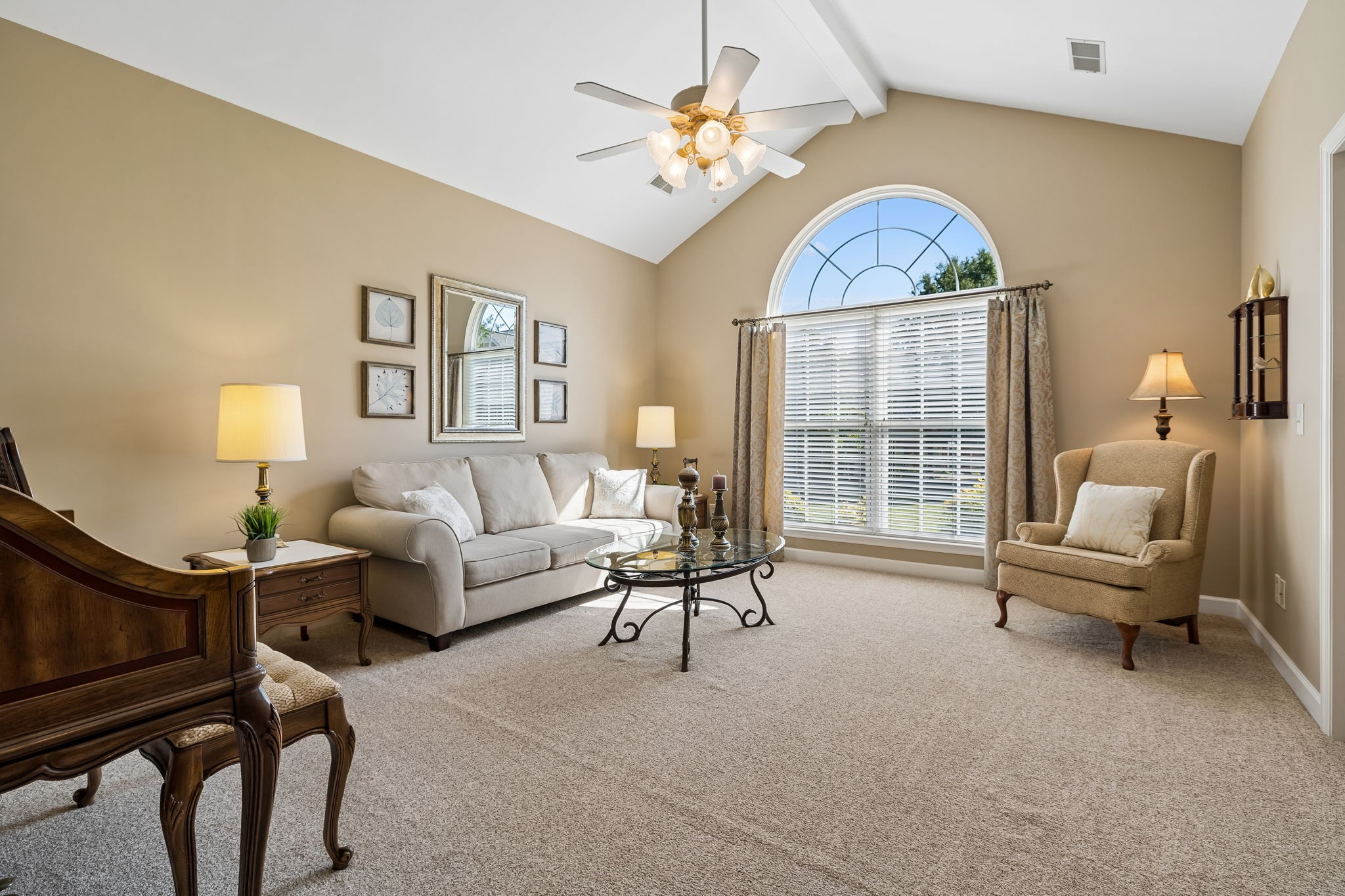 6 Donnell Ct