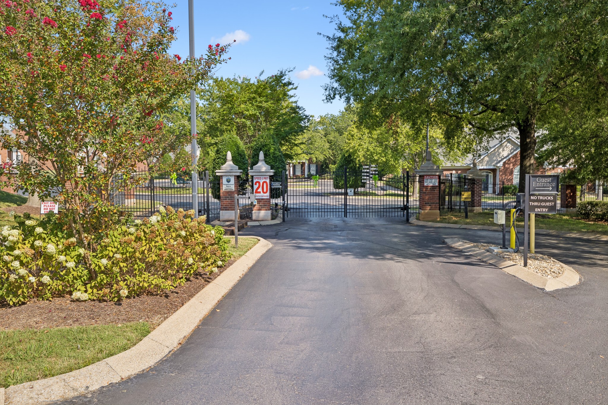 6 Donnell Ct