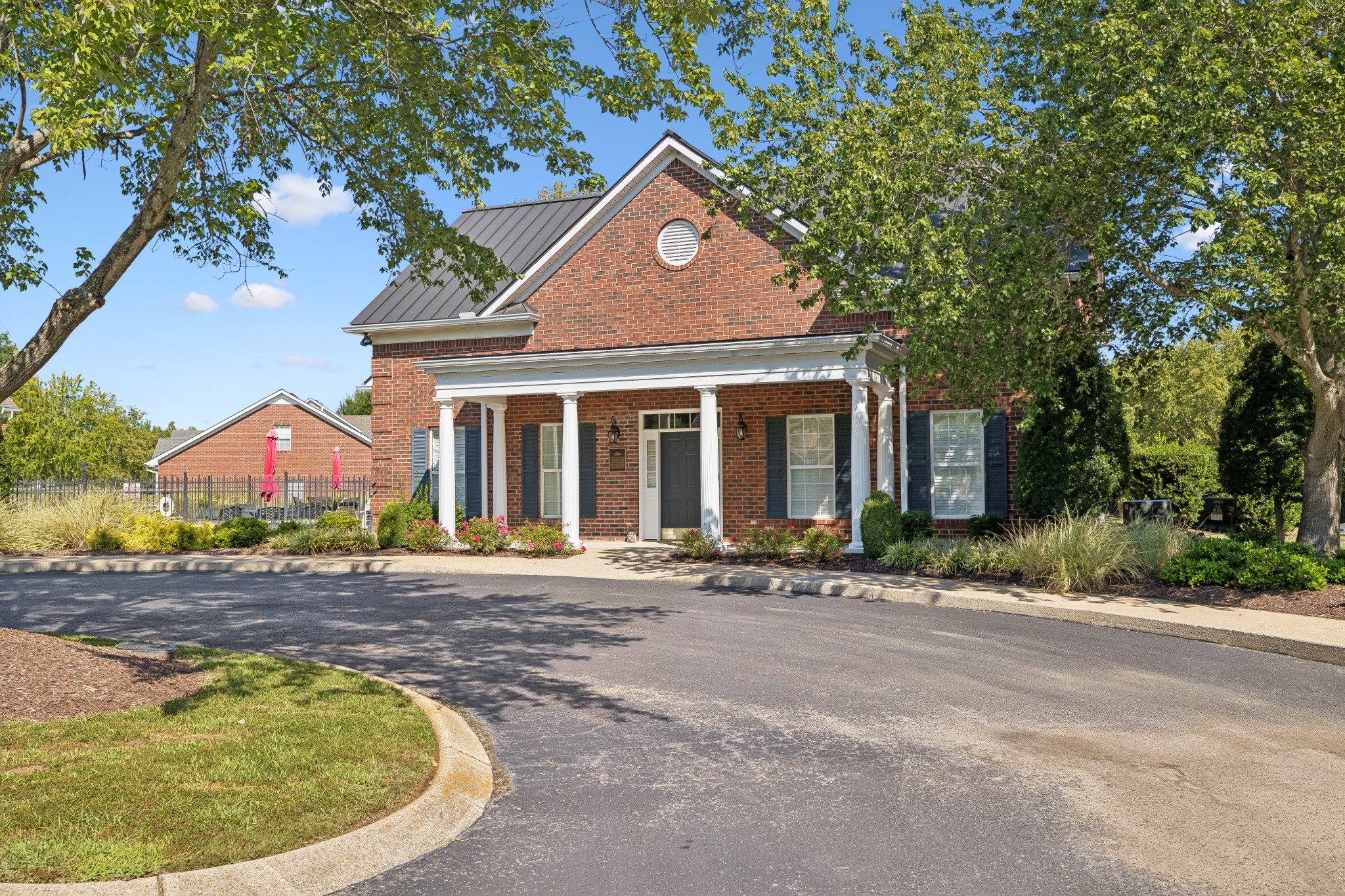 6 Donnell Ct