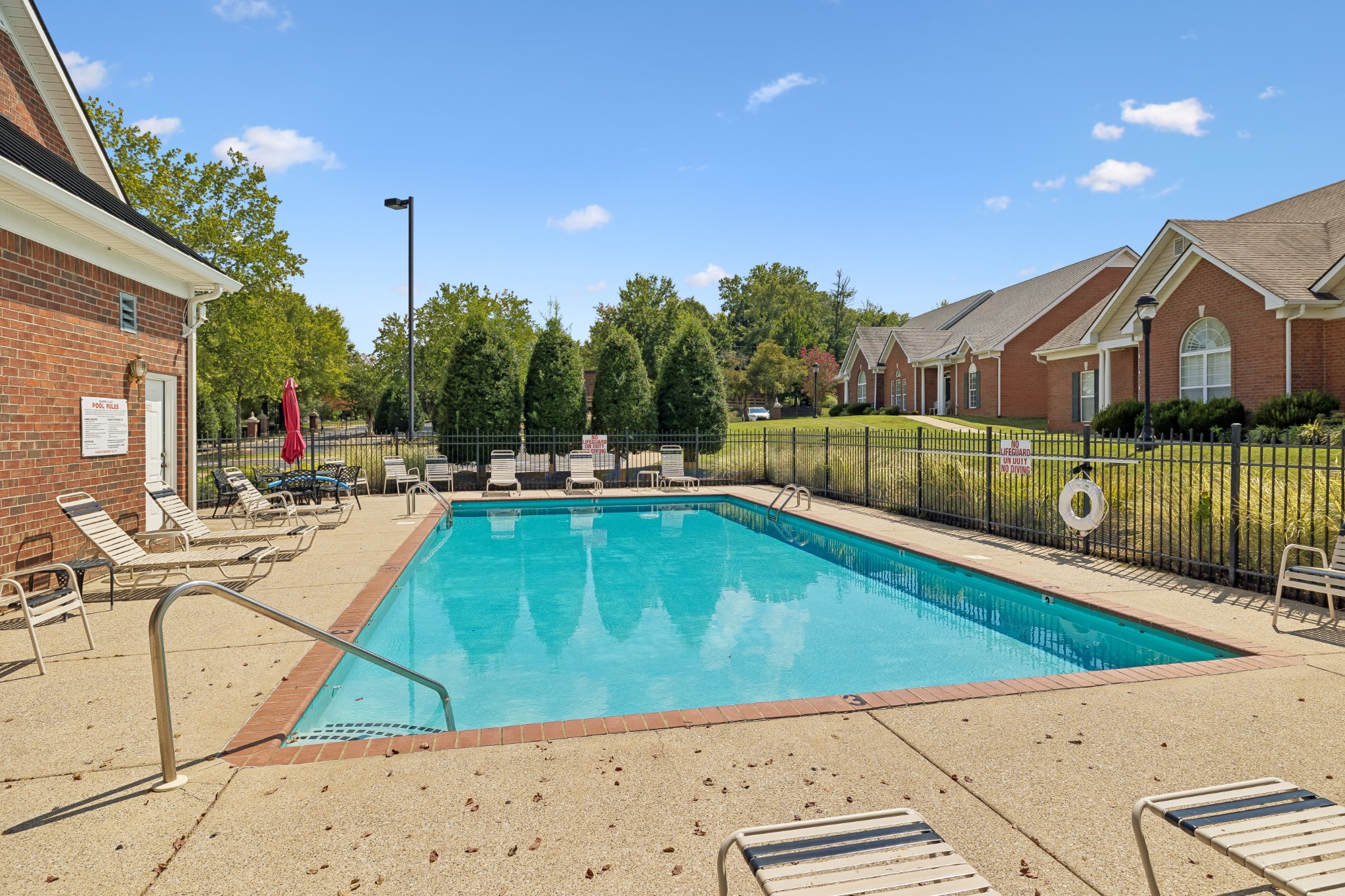 6 Donnell Ct