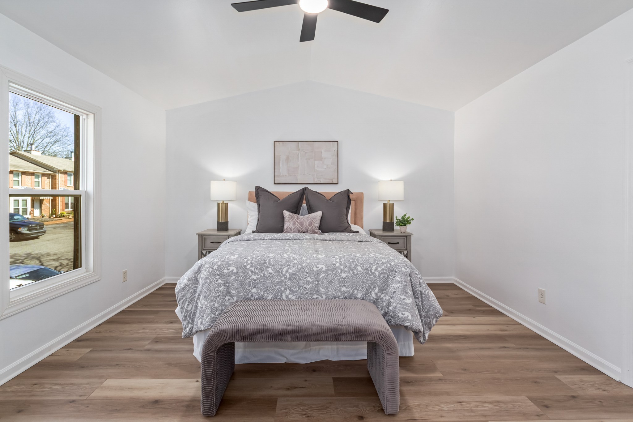 513 Williamsburg Dr