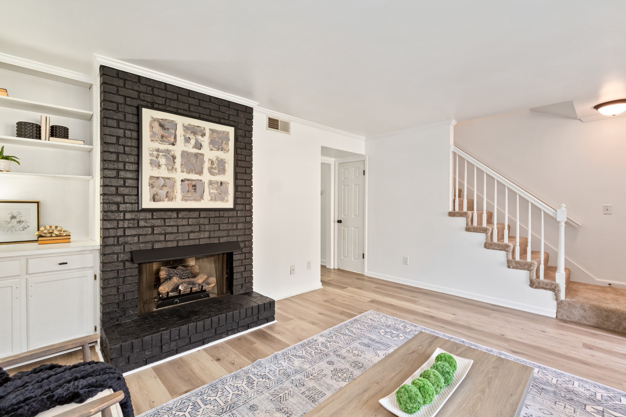 513 Williamsburg Dr