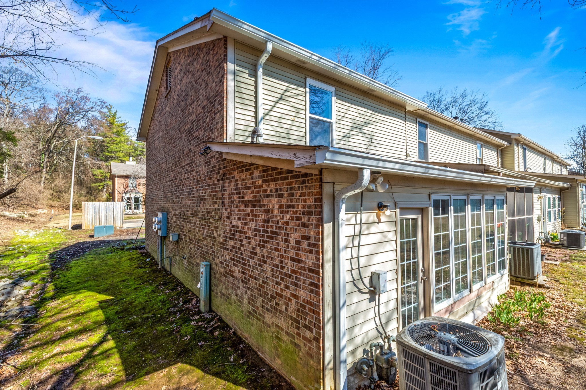 513 Williamsburg Dr