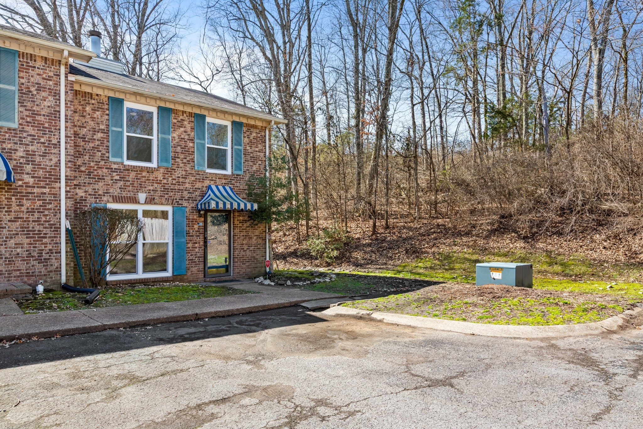 513 Williamsburg Dr