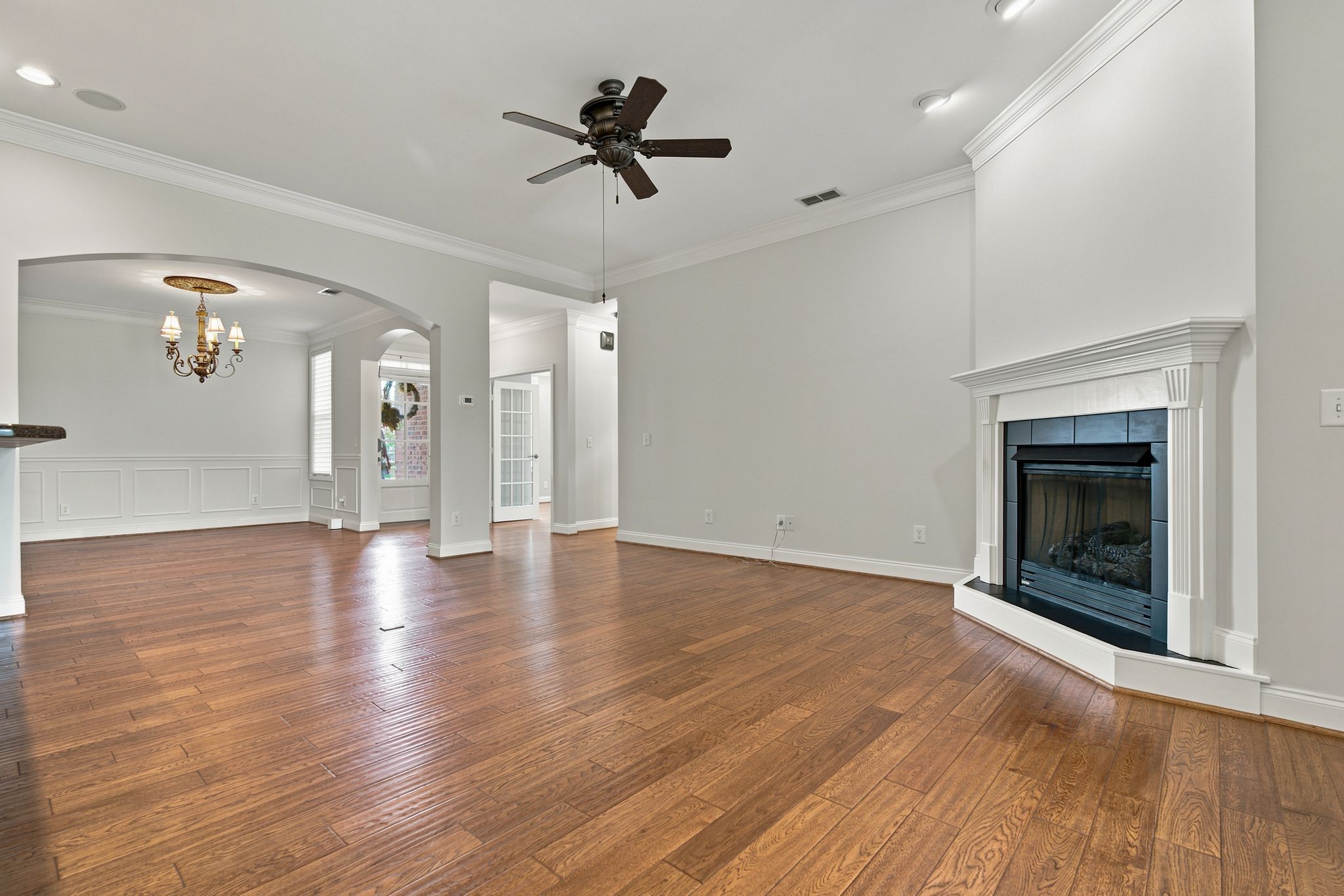 1009 Larkwood Dr