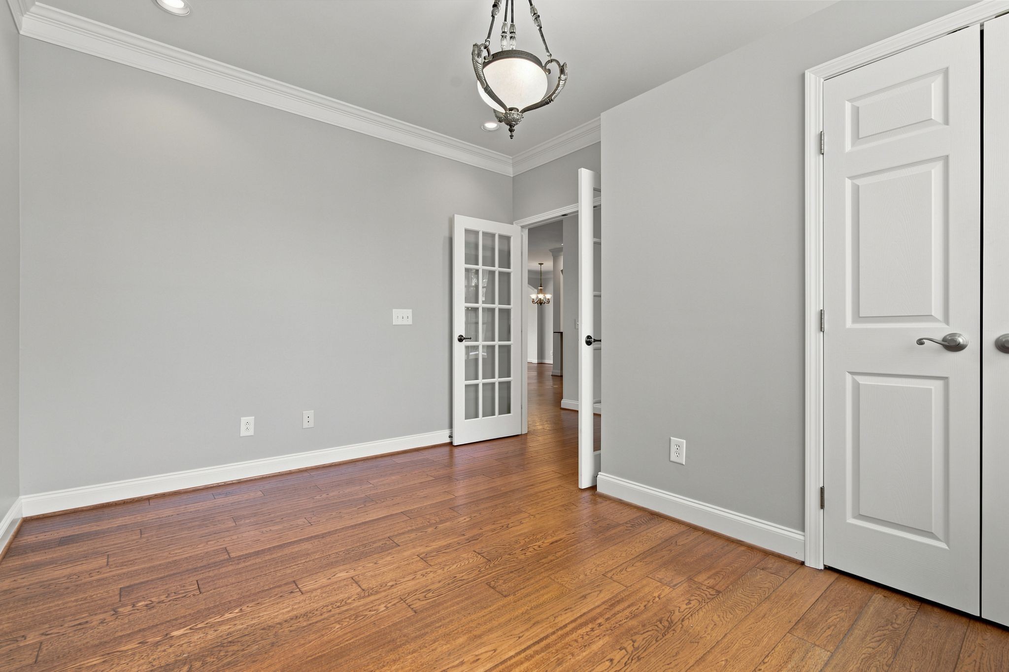 1009 Larkwood Dr