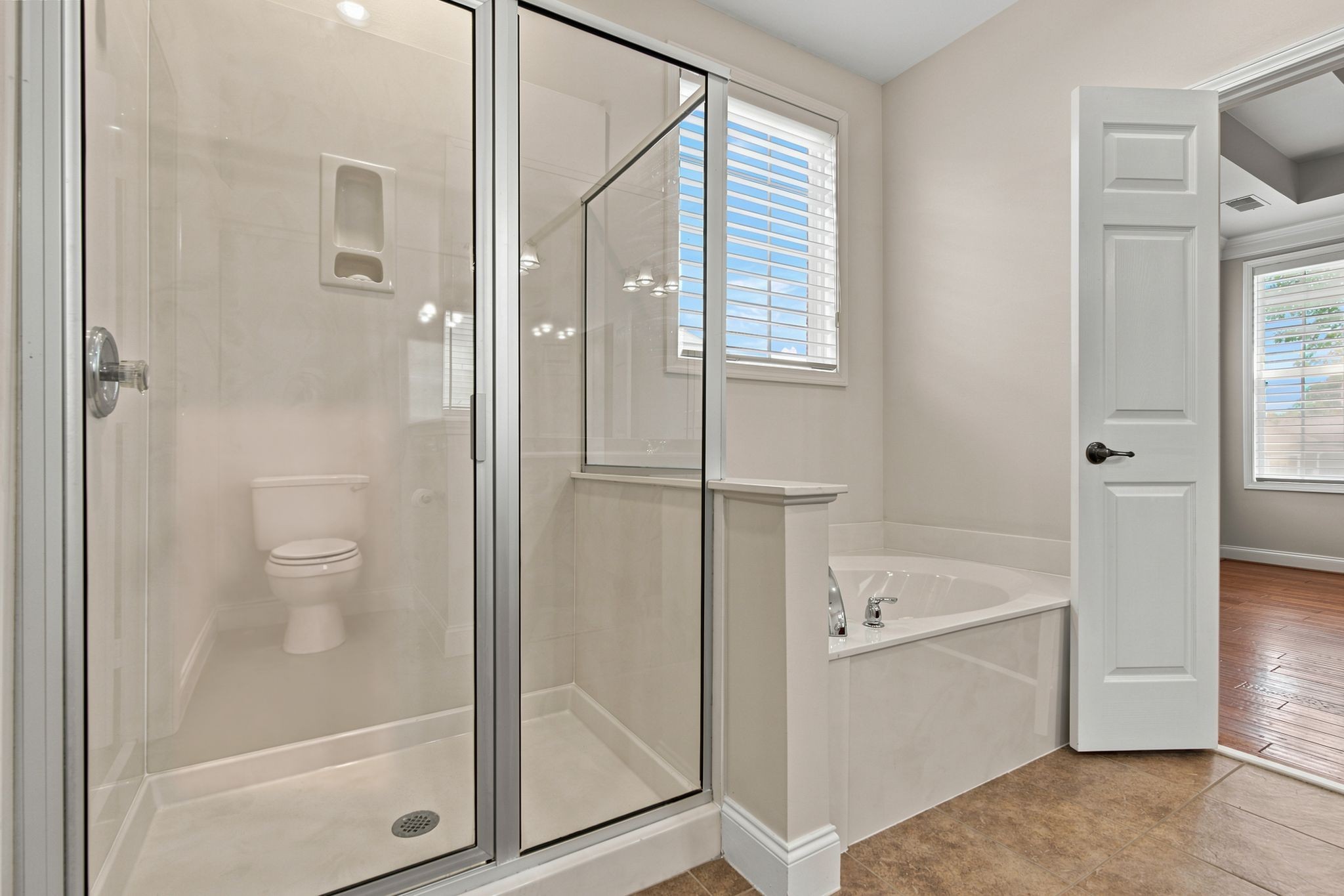 1009 Larkwood Dr