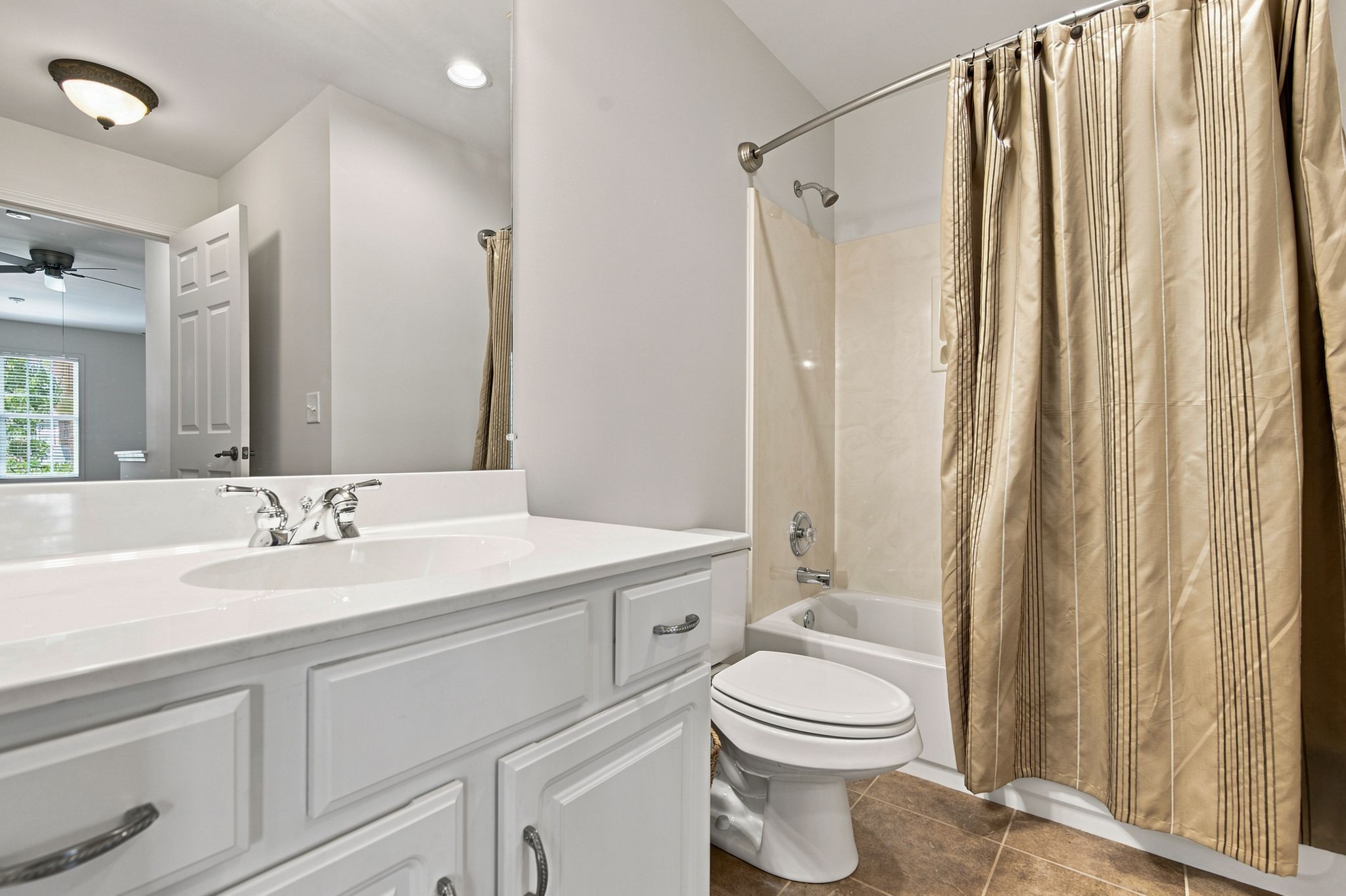 1009 Larkwood Dr