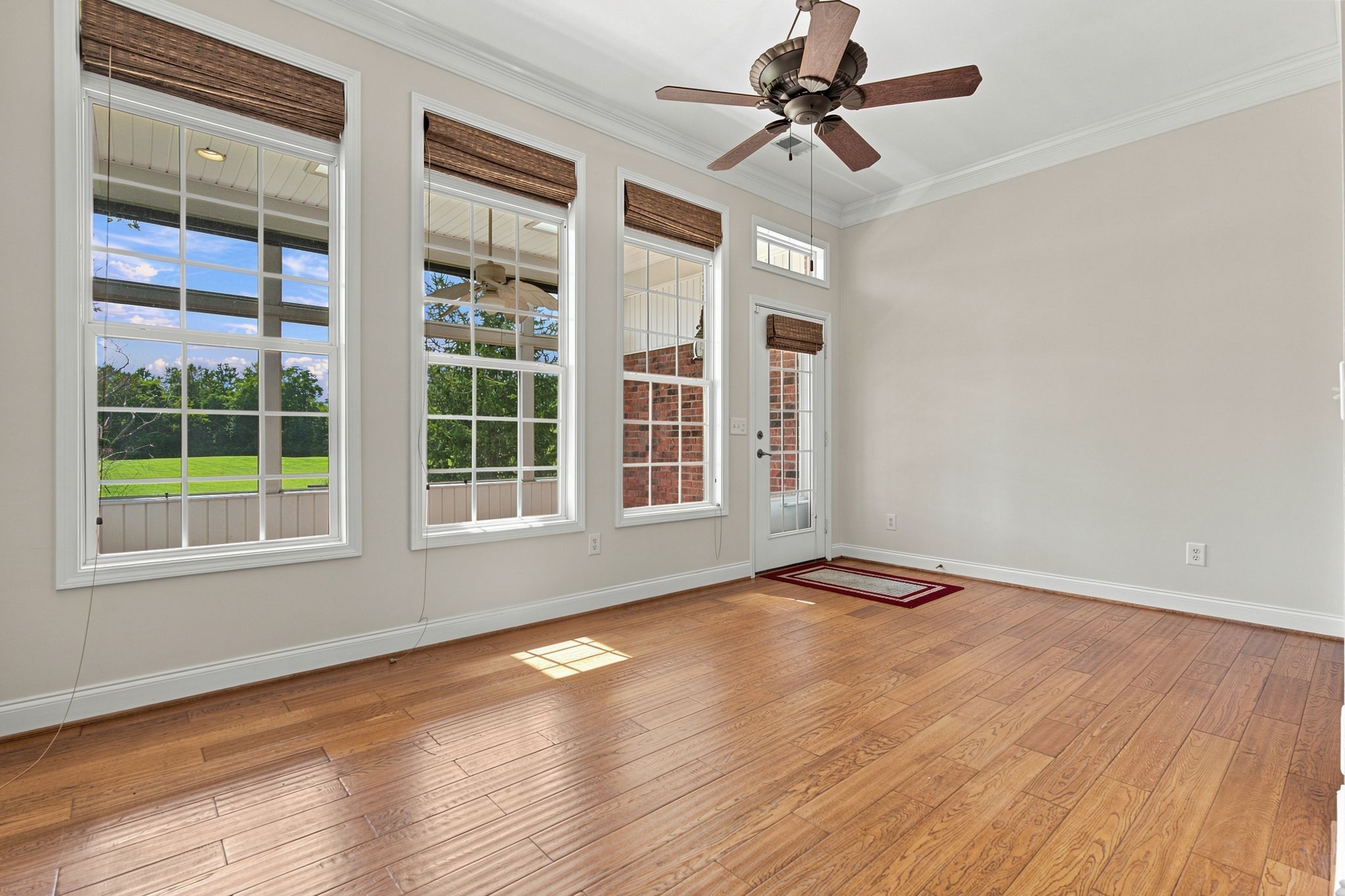 1009 Larkwood Dr