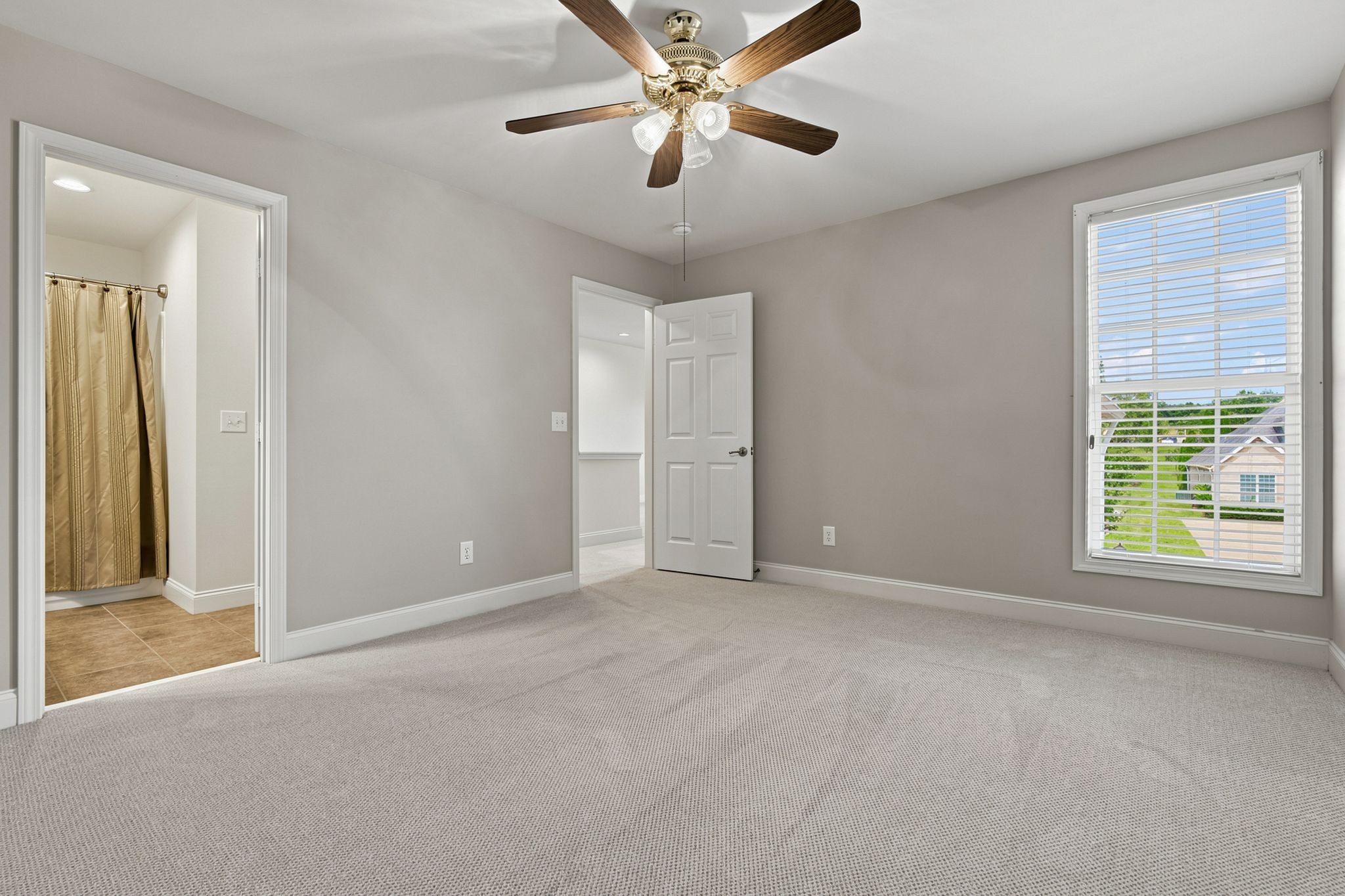 1009 Larkwood Dr