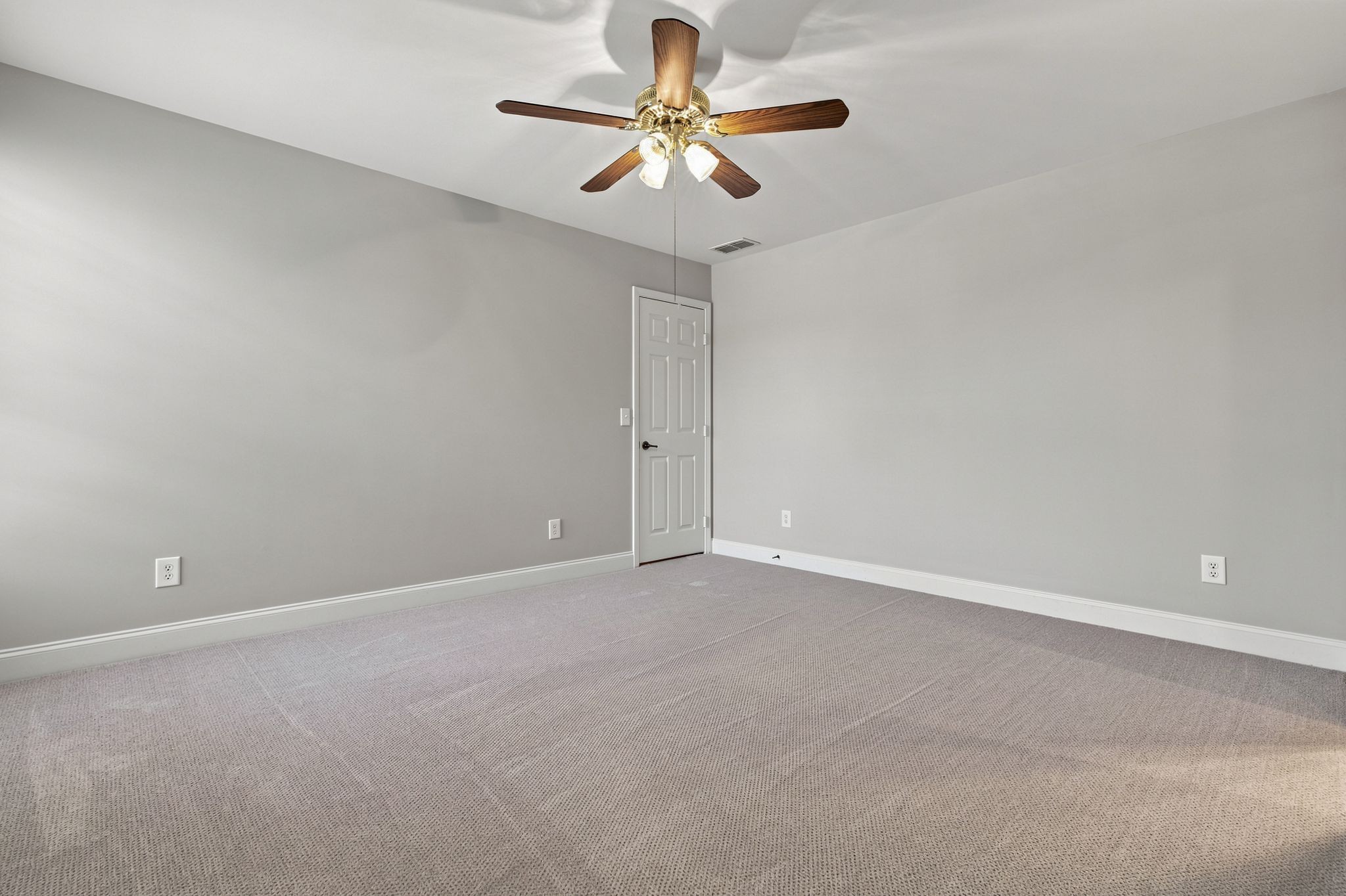 1009 Larkwood Dr
