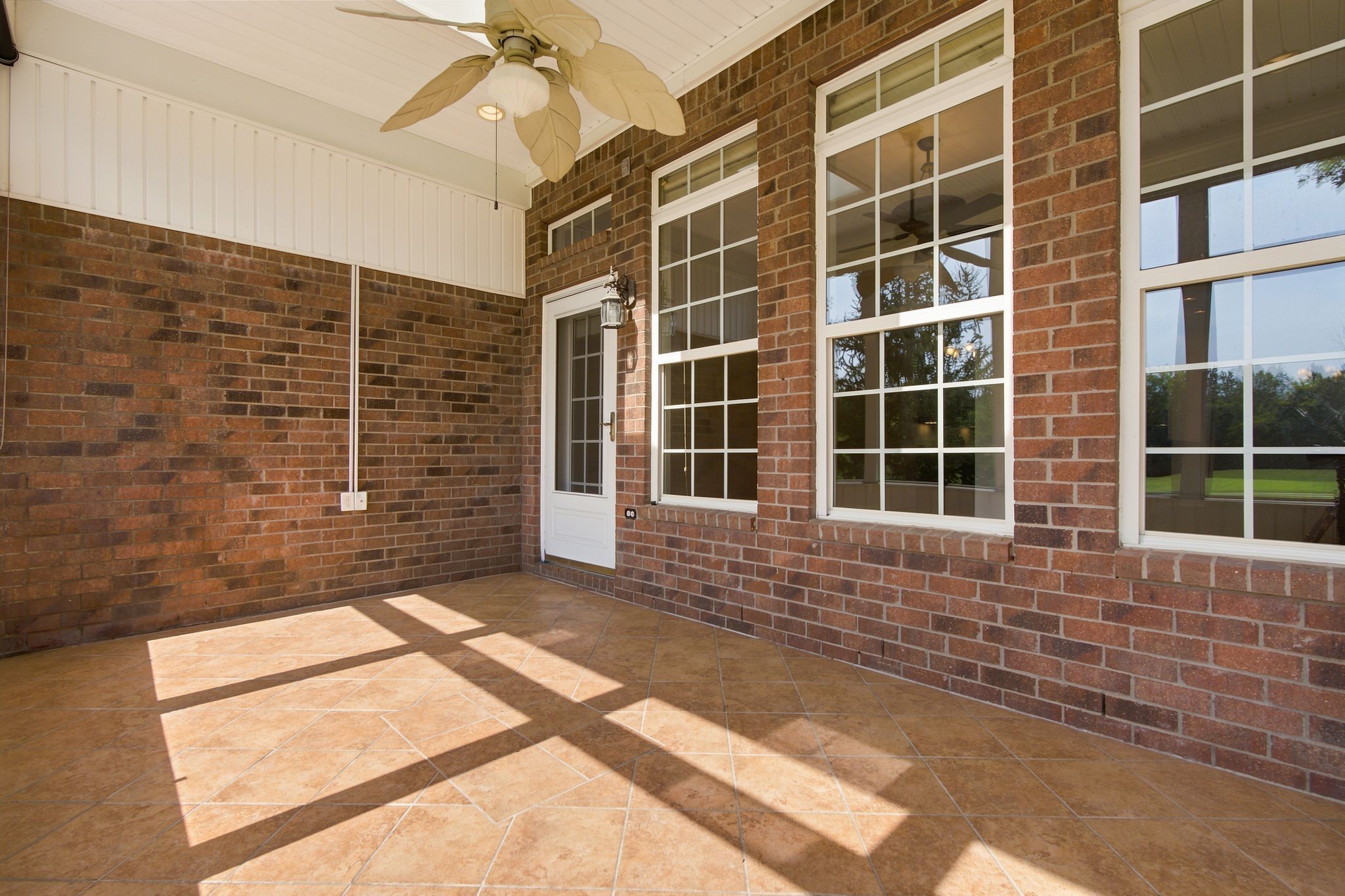 1009 Larkwood Dr