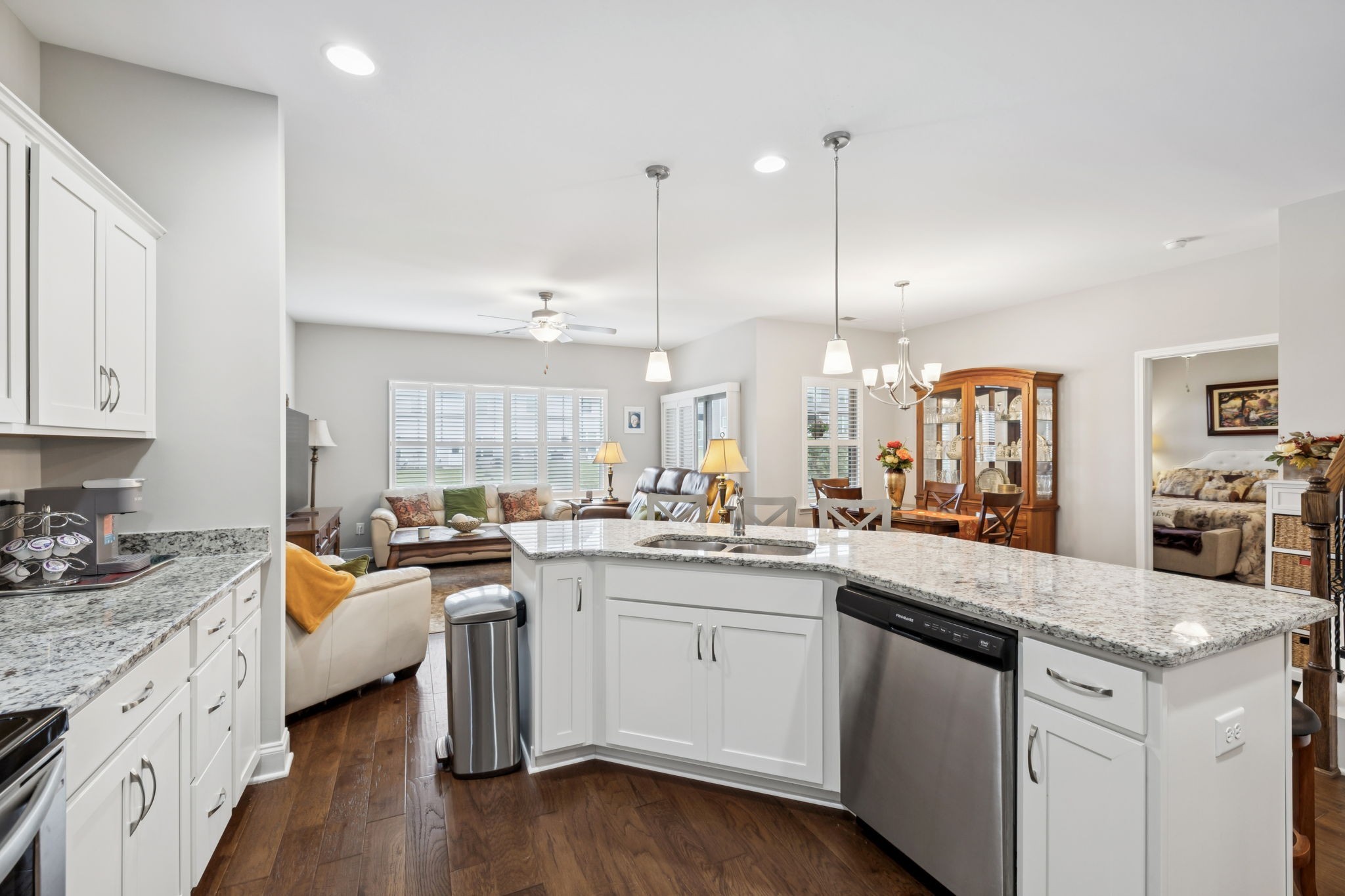 3204 Chaucer Ln