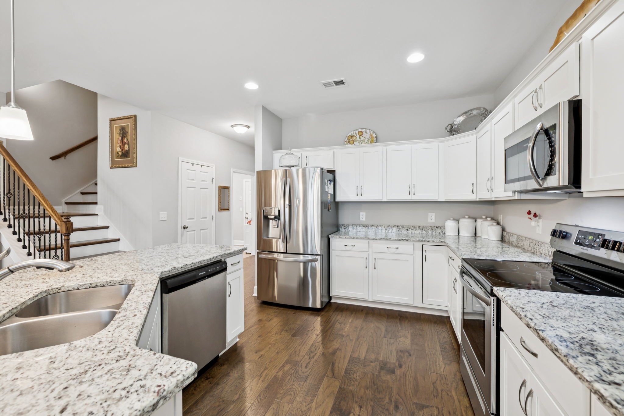 3204 Chaucer Ln