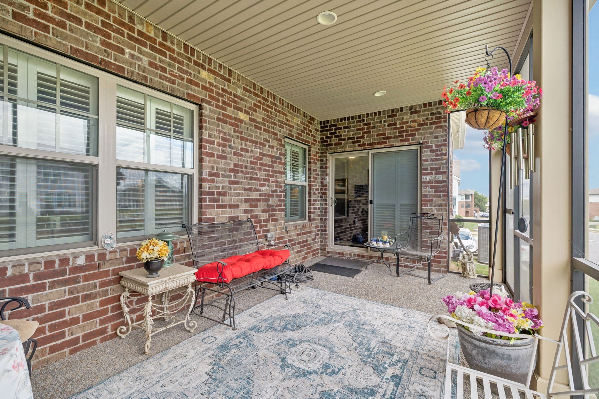 3204 Chaucer Ln
