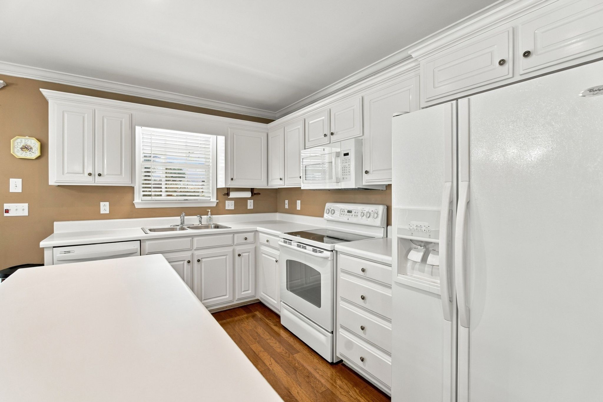 366 Golfview Ct