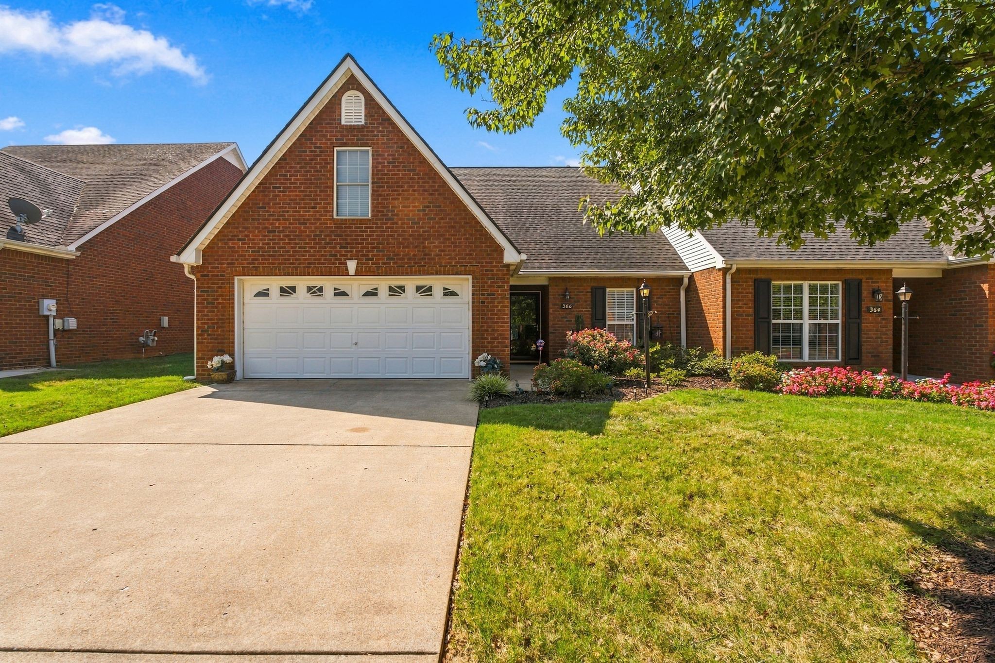366 Golfview Ct