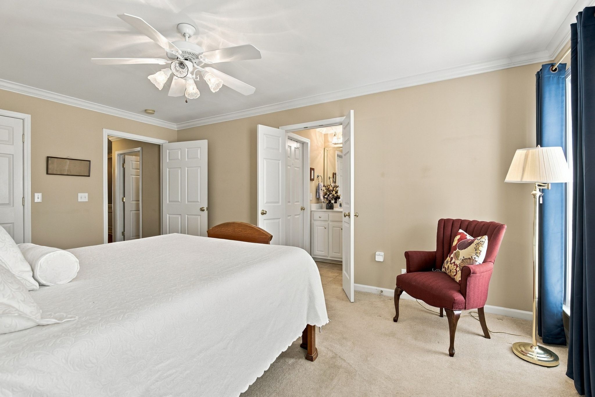 366 Golfview Ct