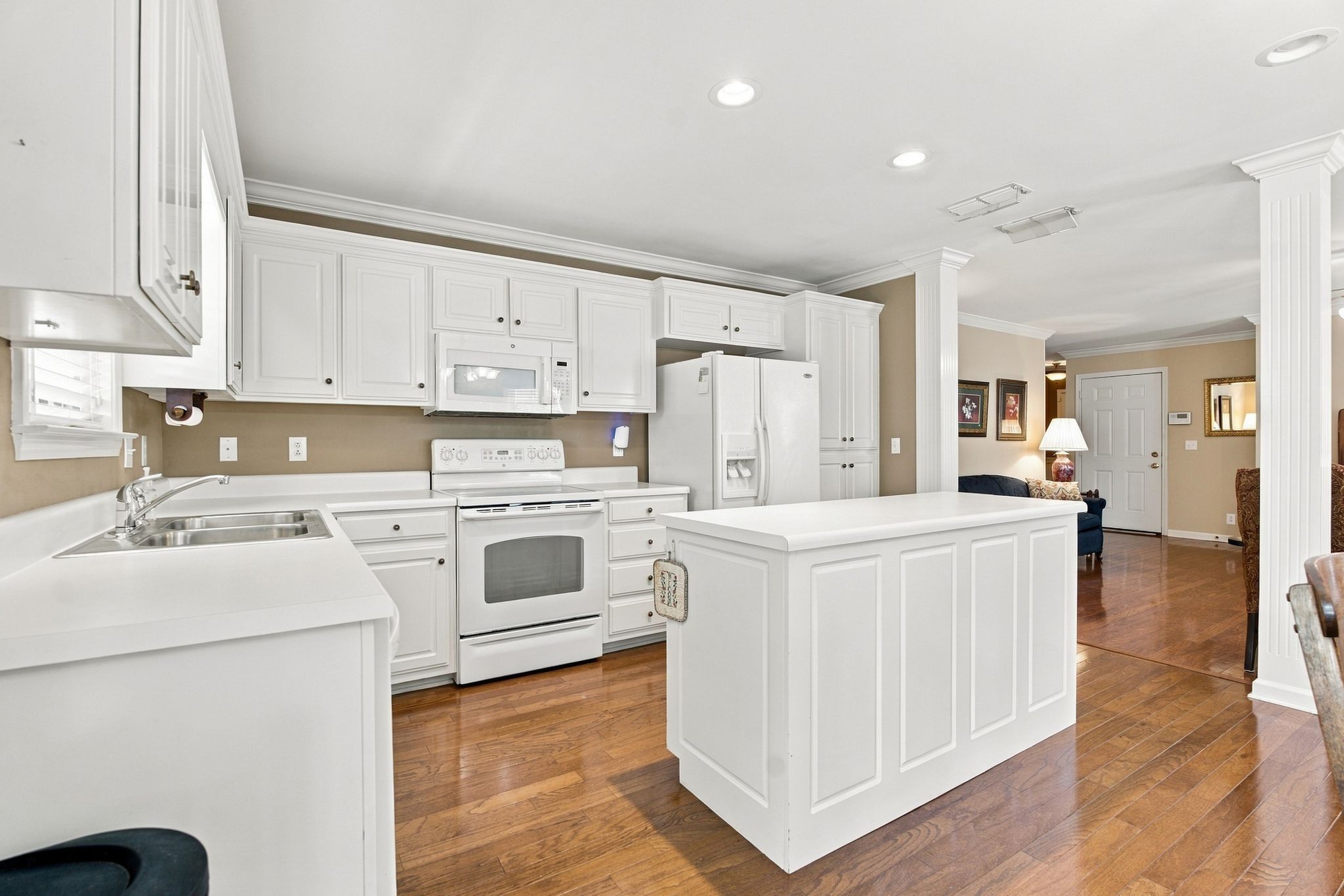366 Golfview Ct