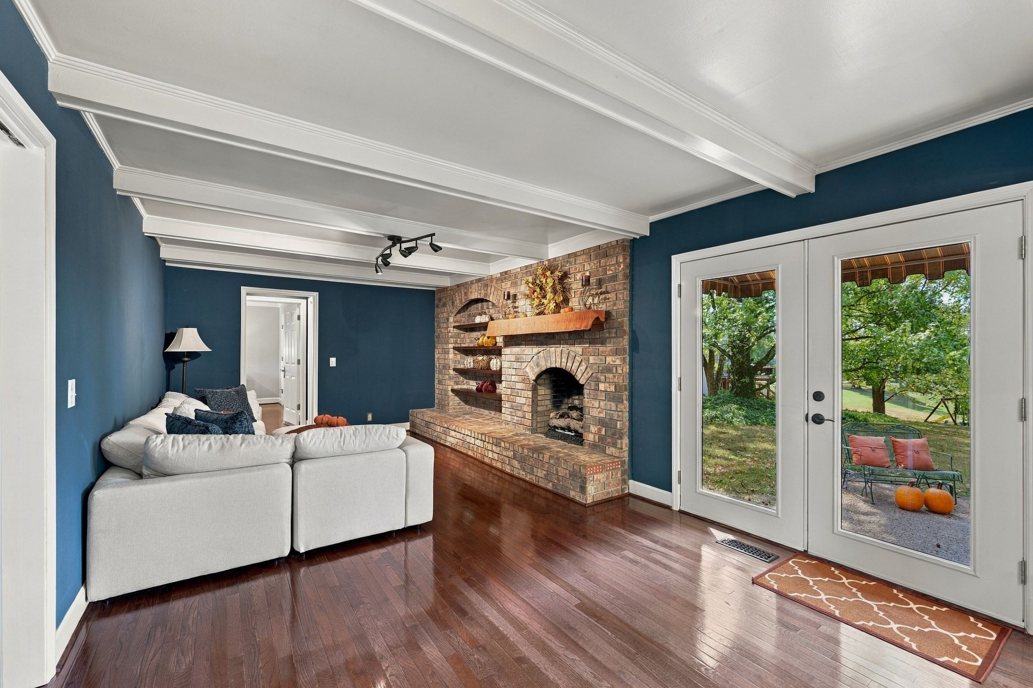 5629 Highland Way