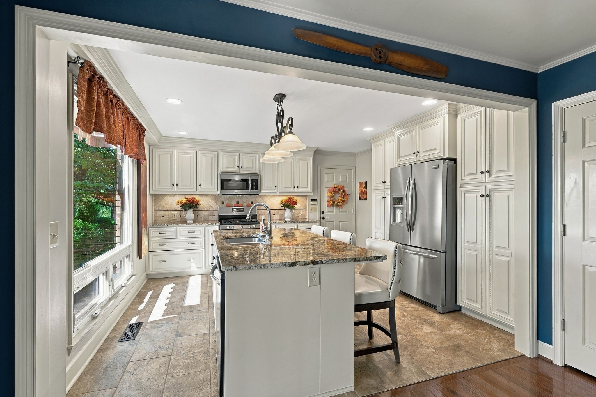 5629 Highland Way