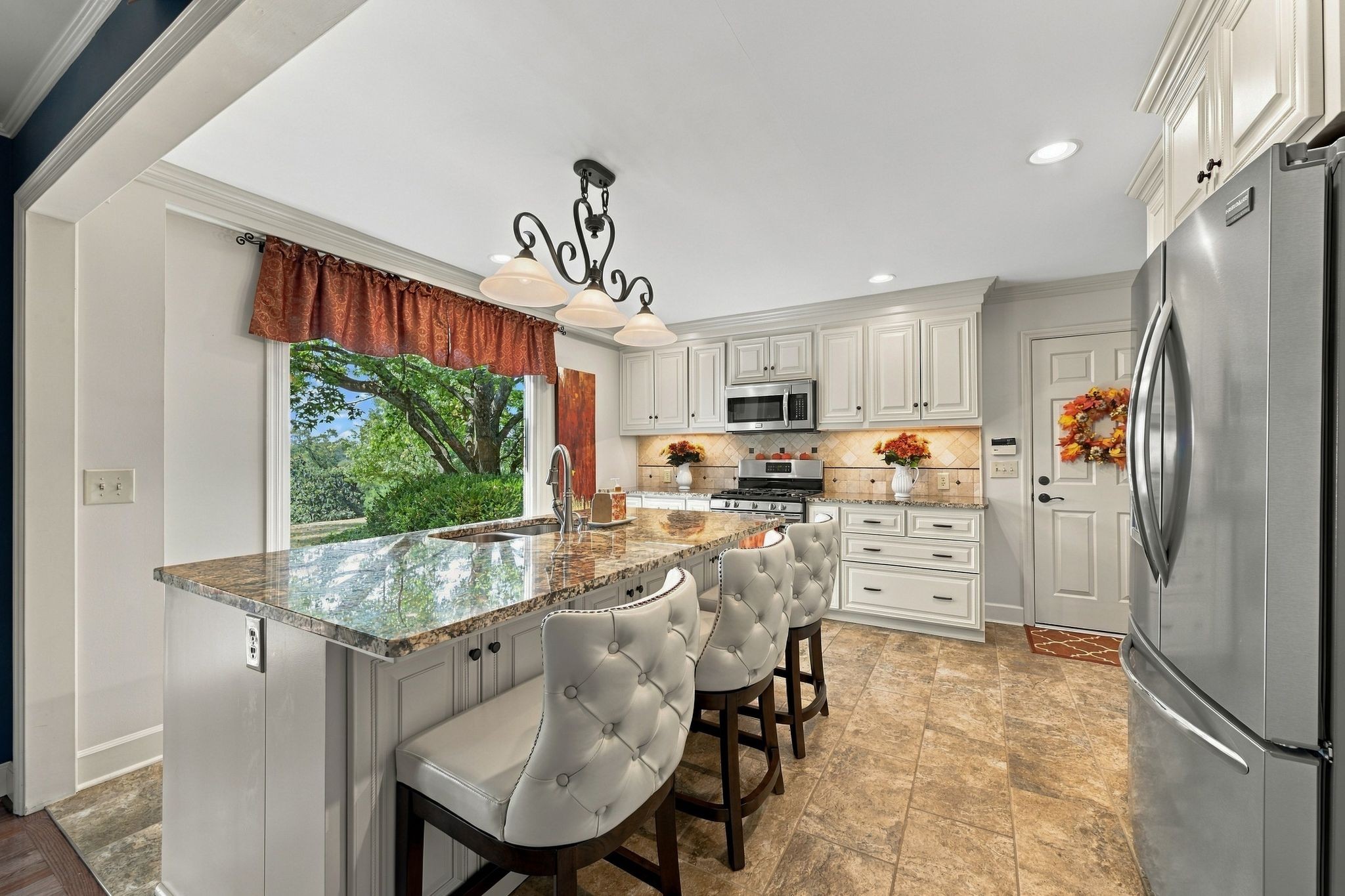5629 Highland Way