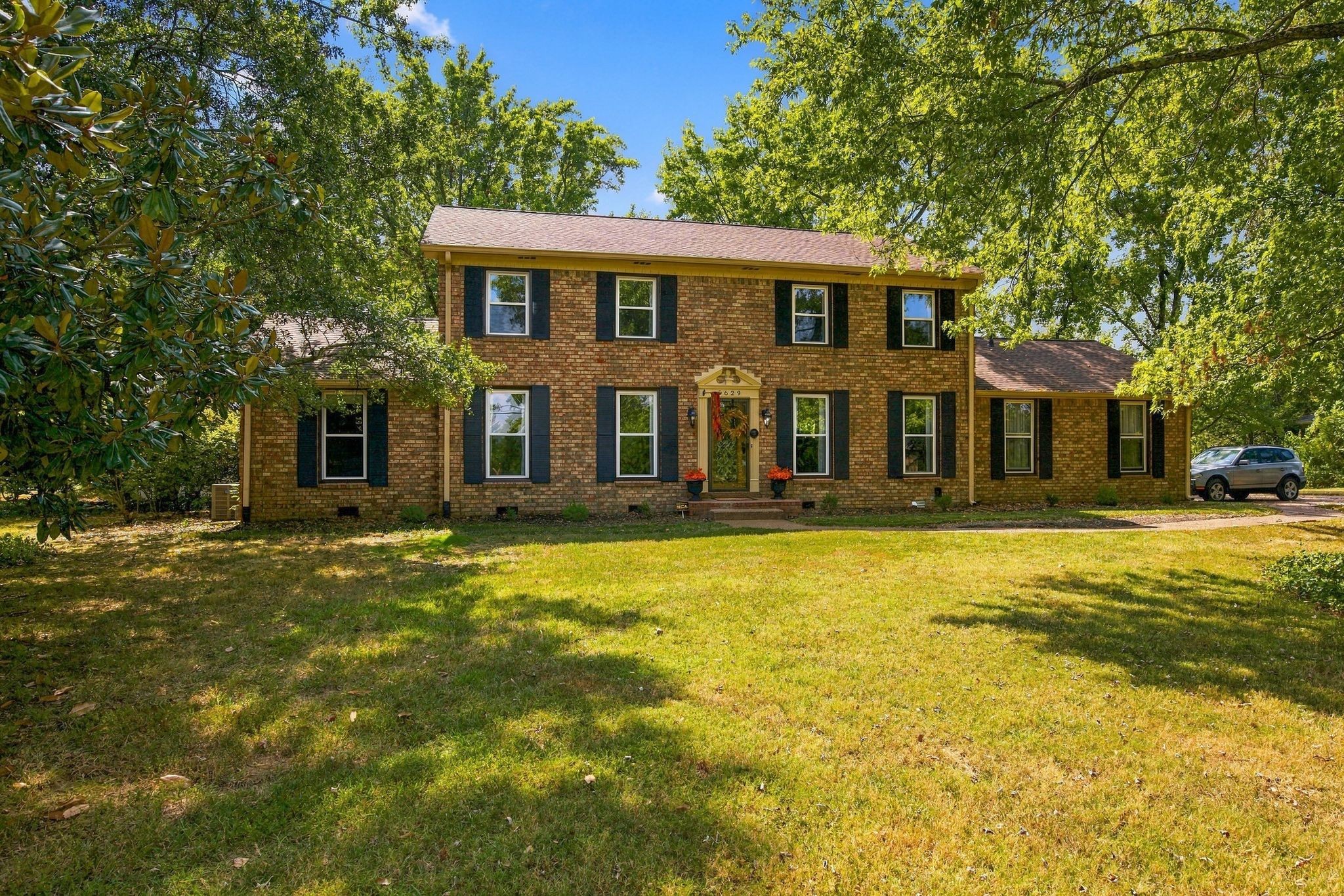 5629 Highland Way