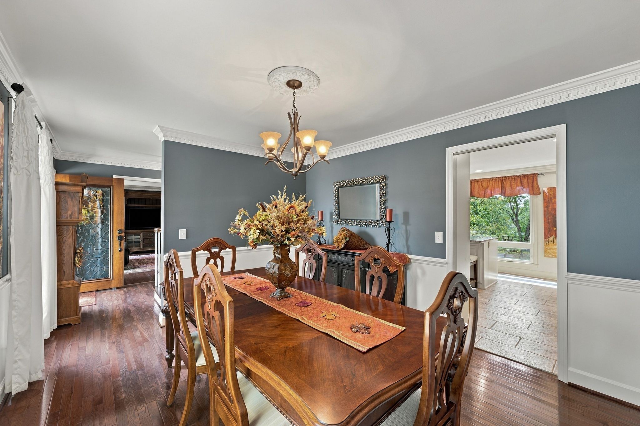5629 Highland Way