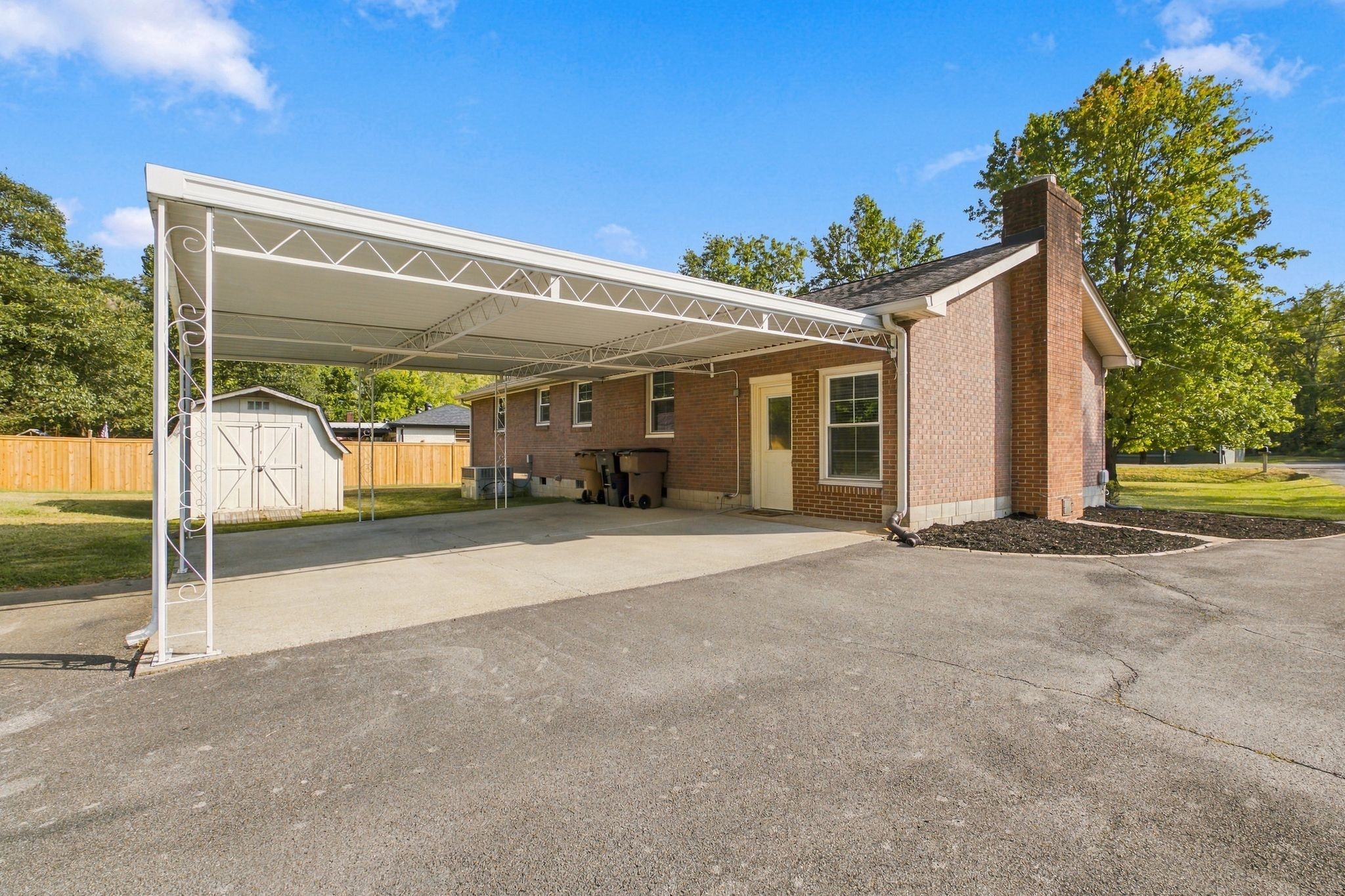 2602 Colbert Dr