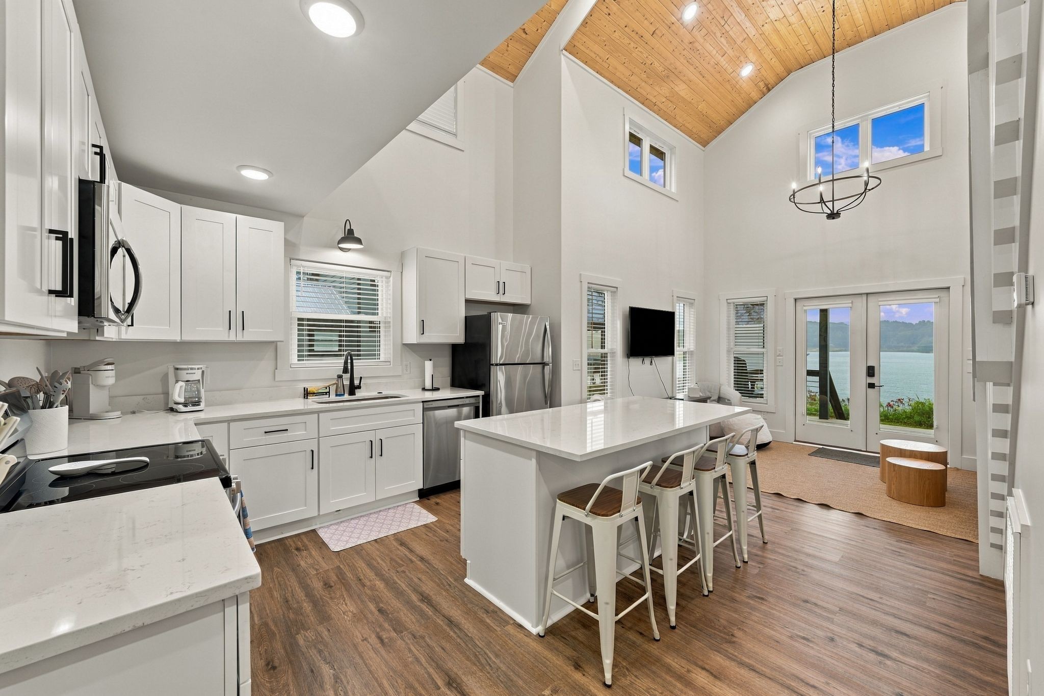 113 Shoreside Ct