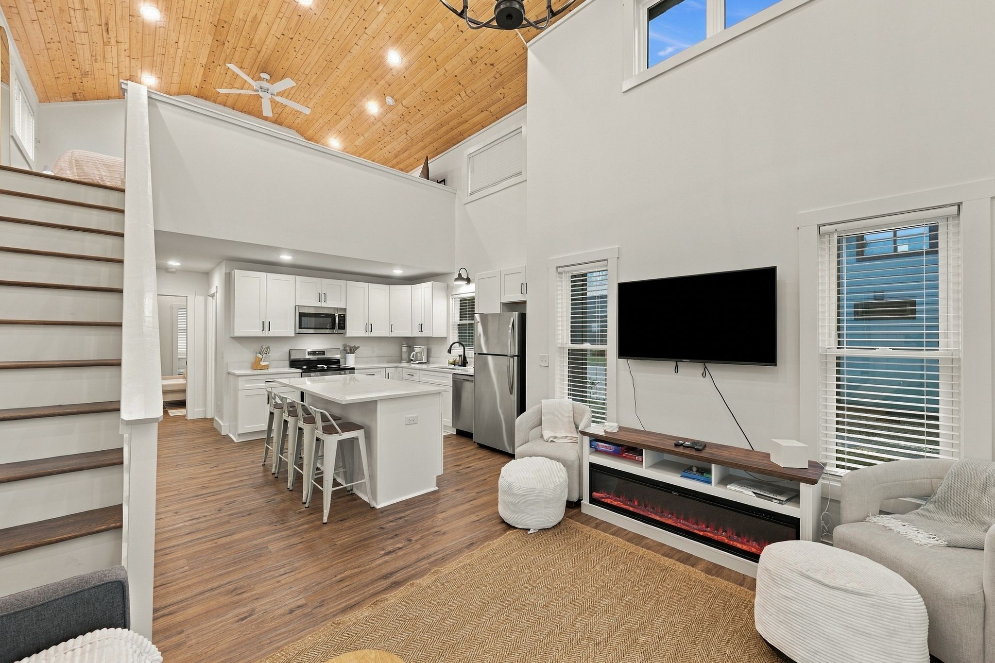 113 Shoreside Ct