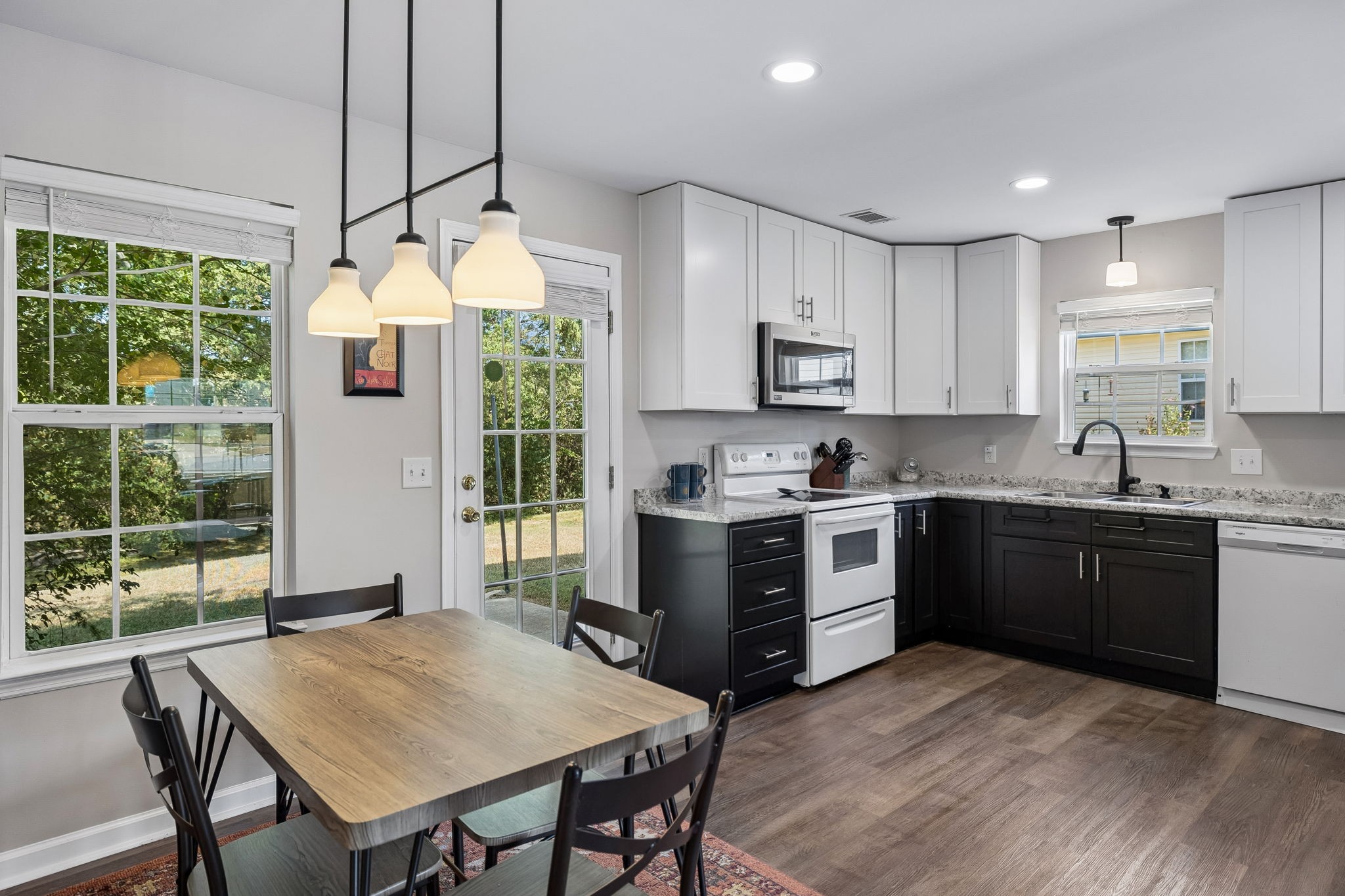 2112 Candlebrook Ct