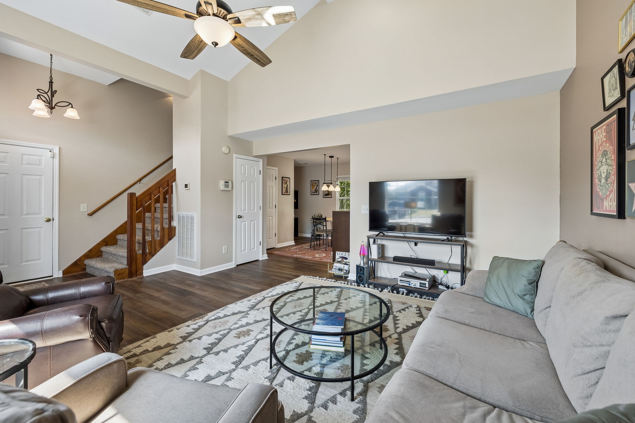 2112 Candlebrook Ct