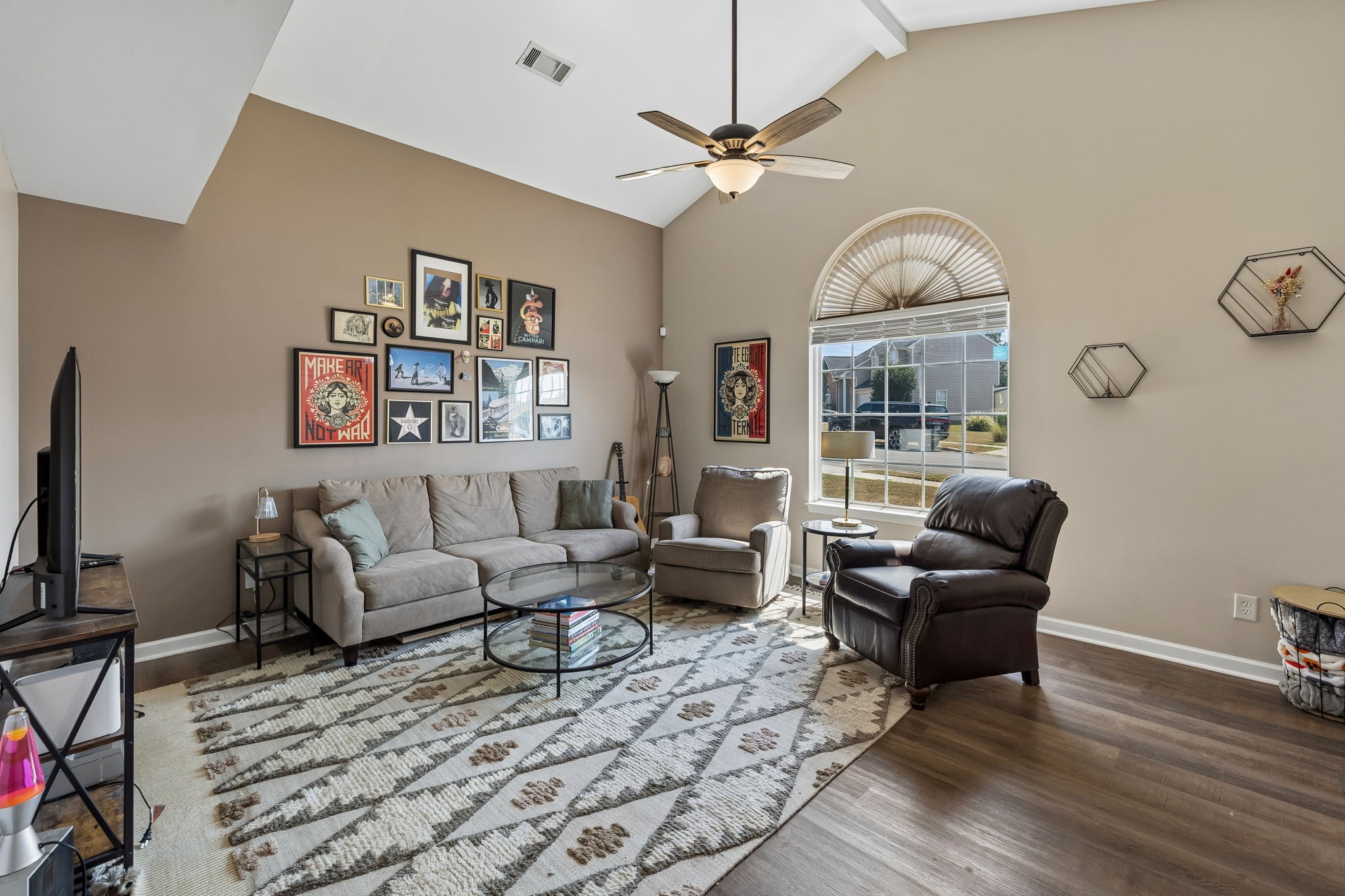 2112 Candlebrook Ct