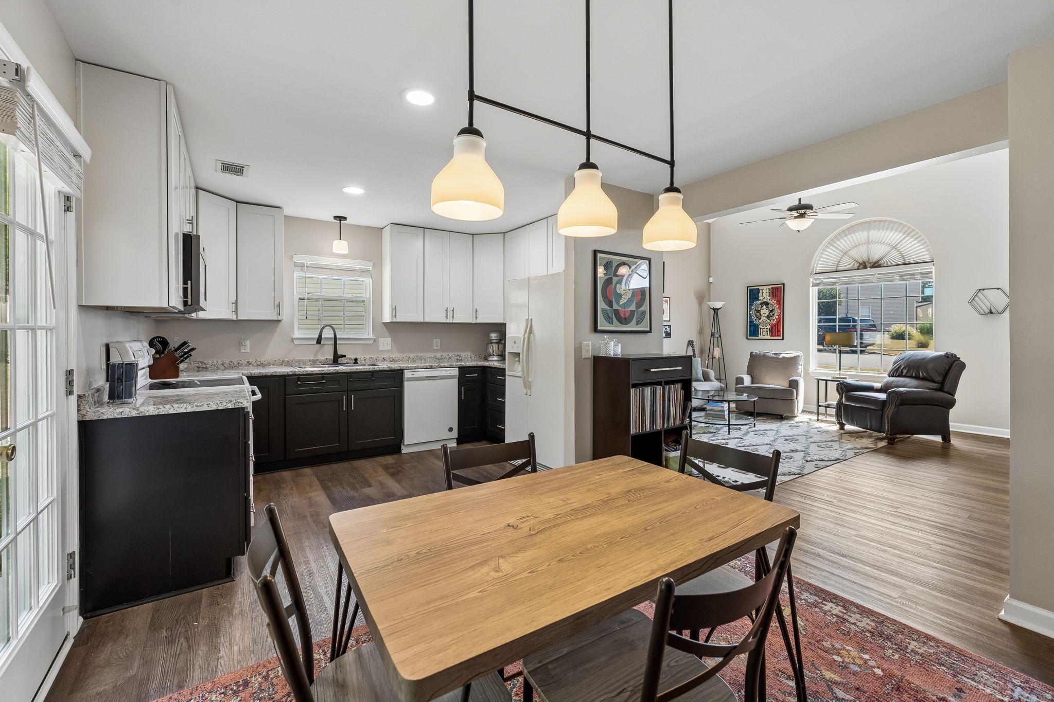 2112 Candlebrook Ct