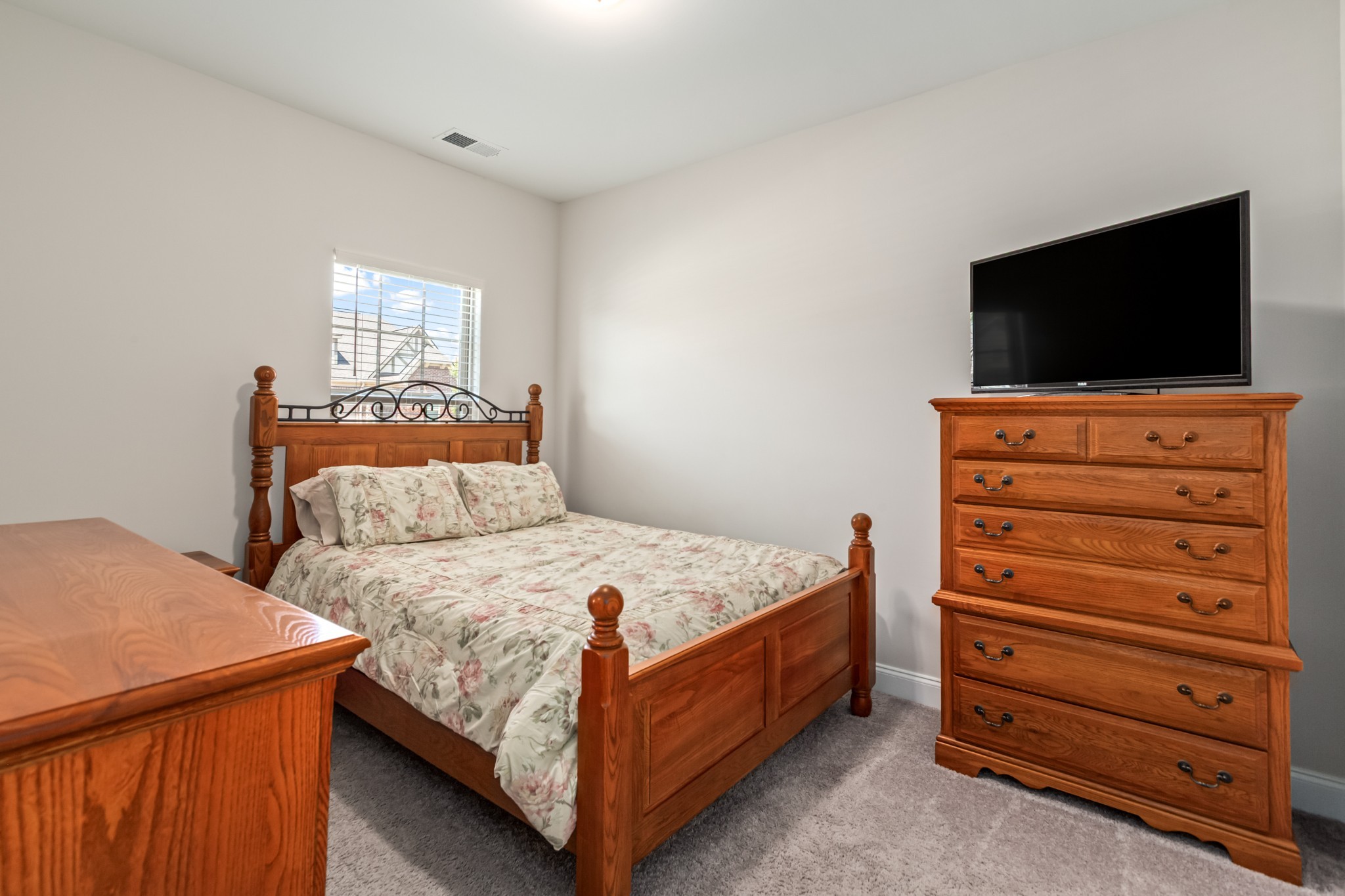 867 Meadowcrest Way