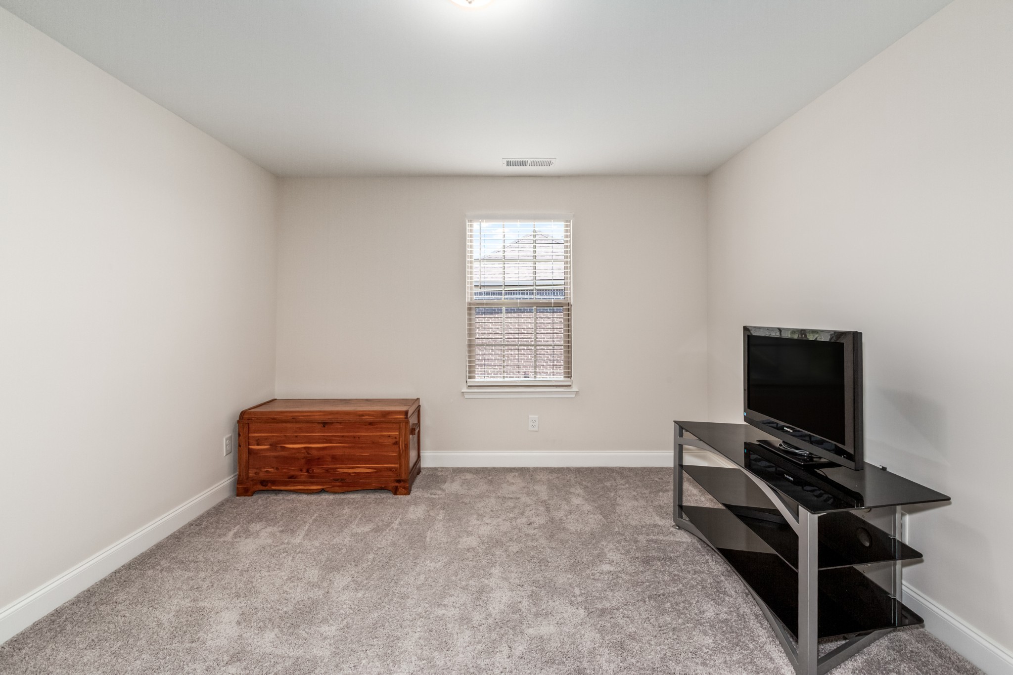 867 Meadowcrest Way