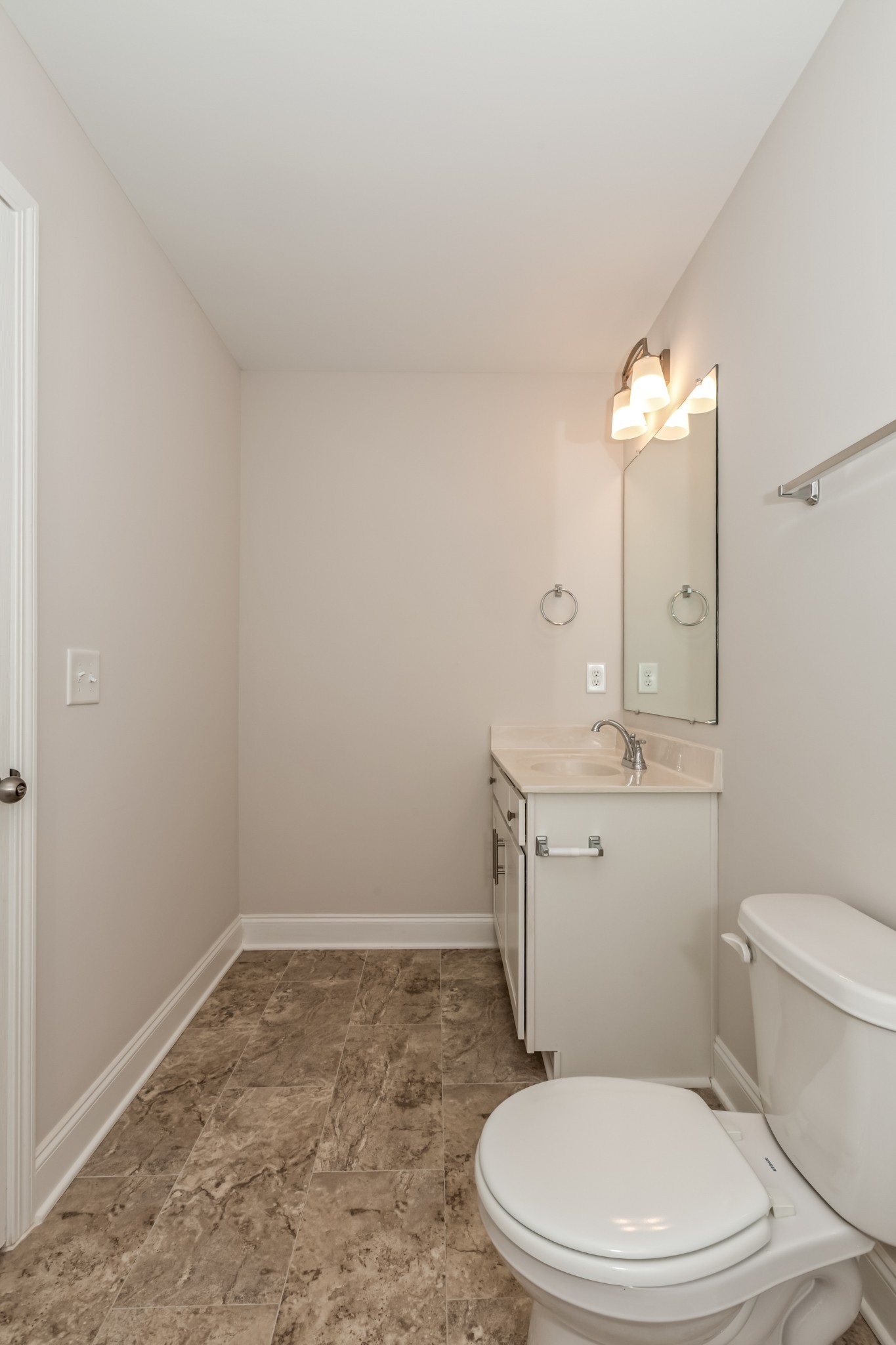 867 Meadowcrest Way