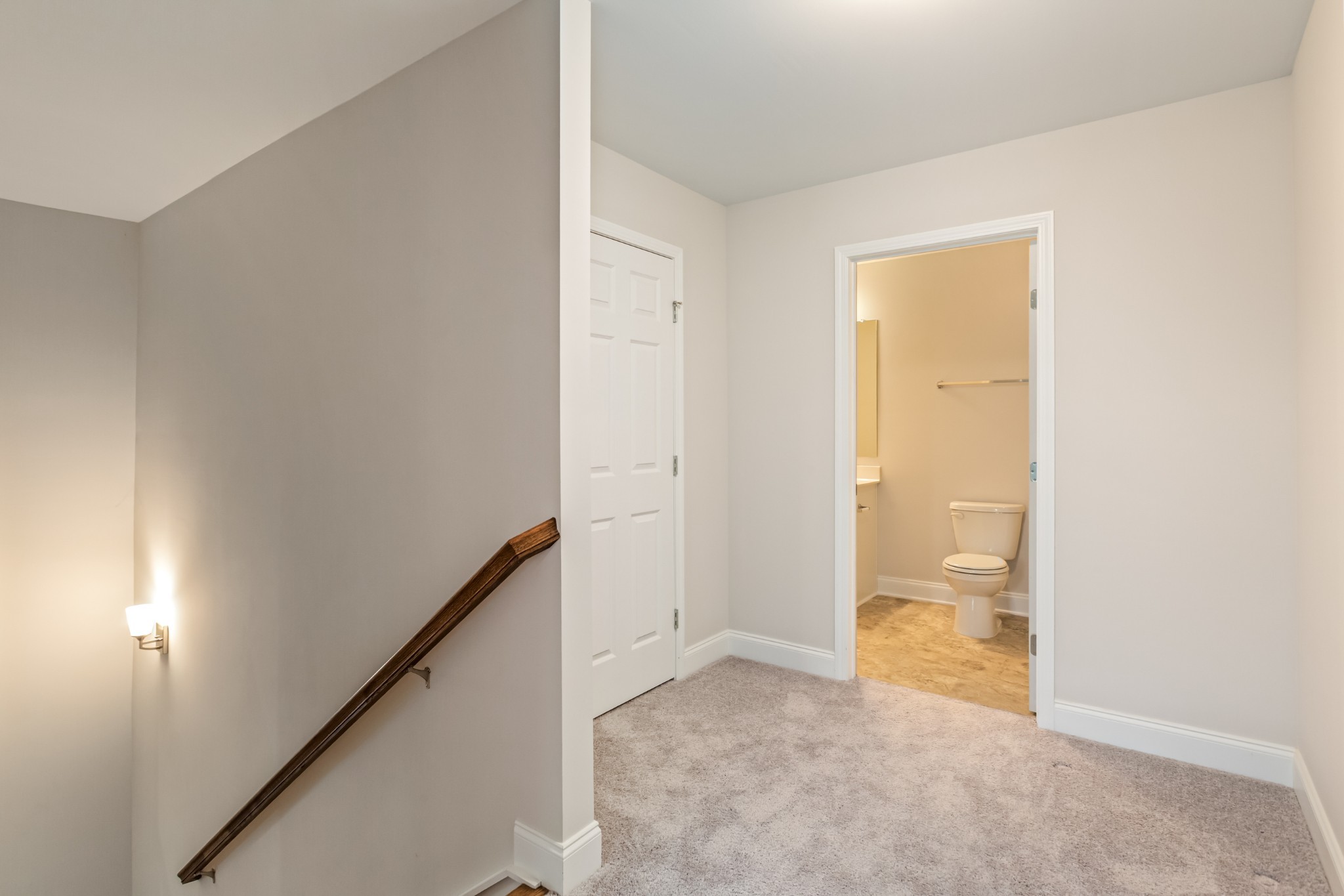 867 Meadowcrest Way