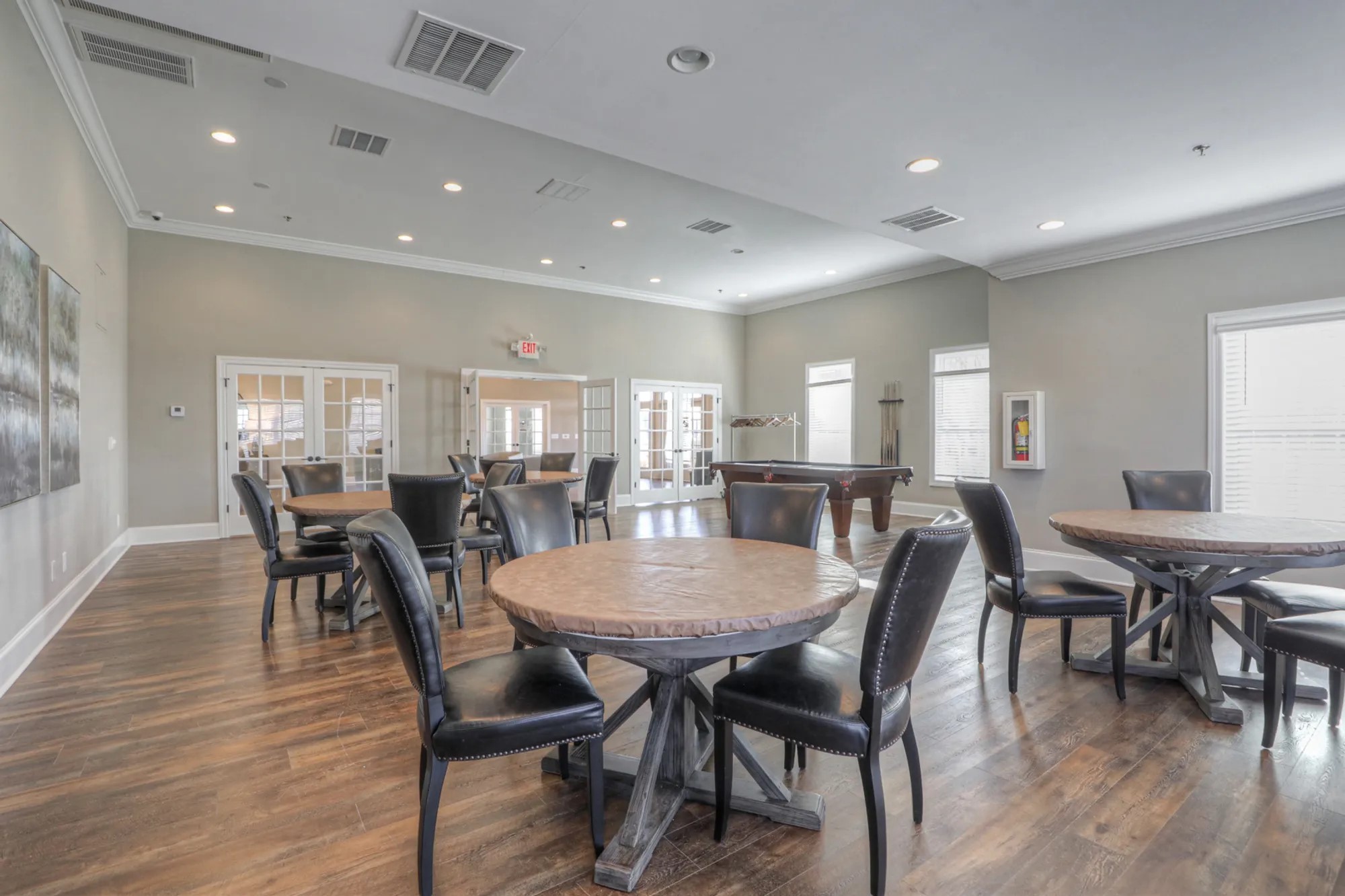 867 Meadowcrest Way