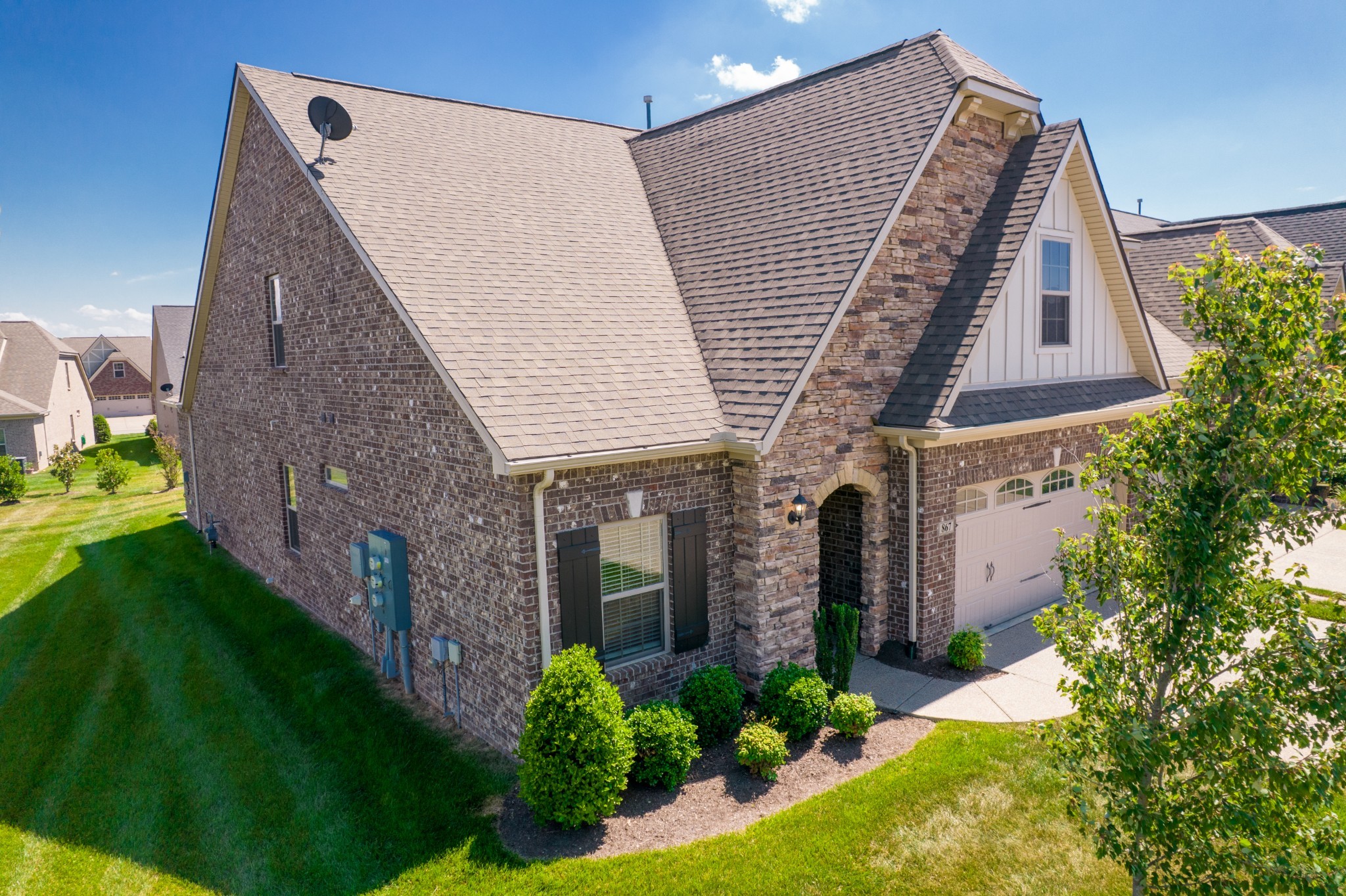 867 Meadowcrest Way