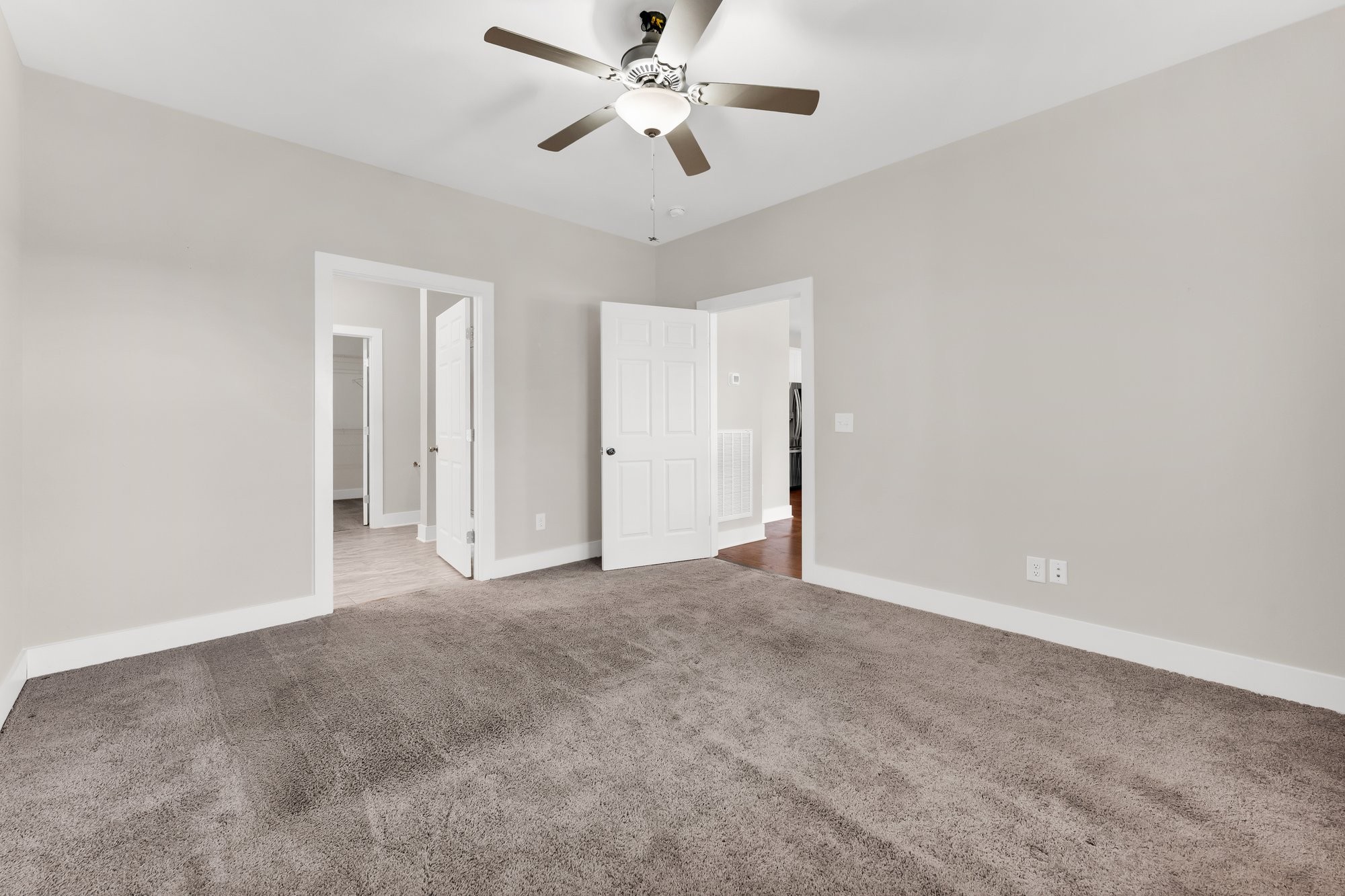 1801 Ravenwood Ct