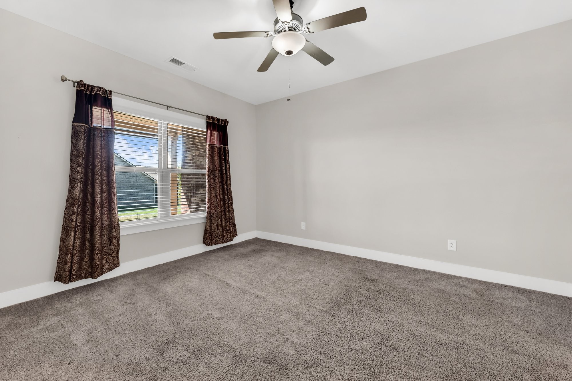 1801 Ravenwood Ct