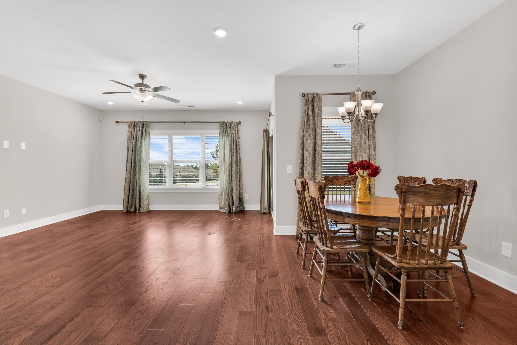 1801 Ravenwood Ct