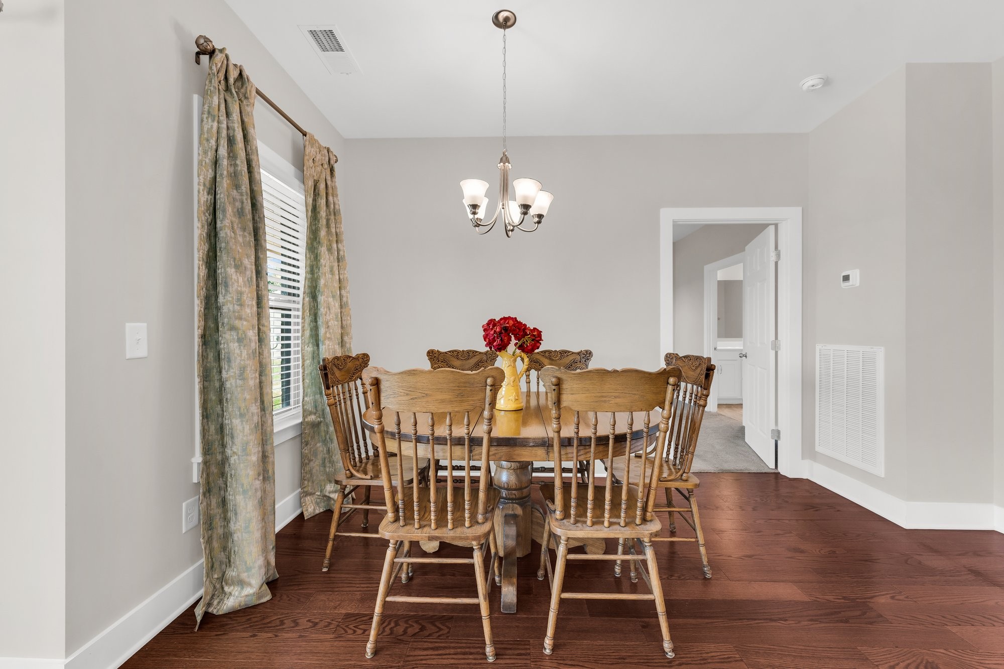 1801 Ravenwood Ct