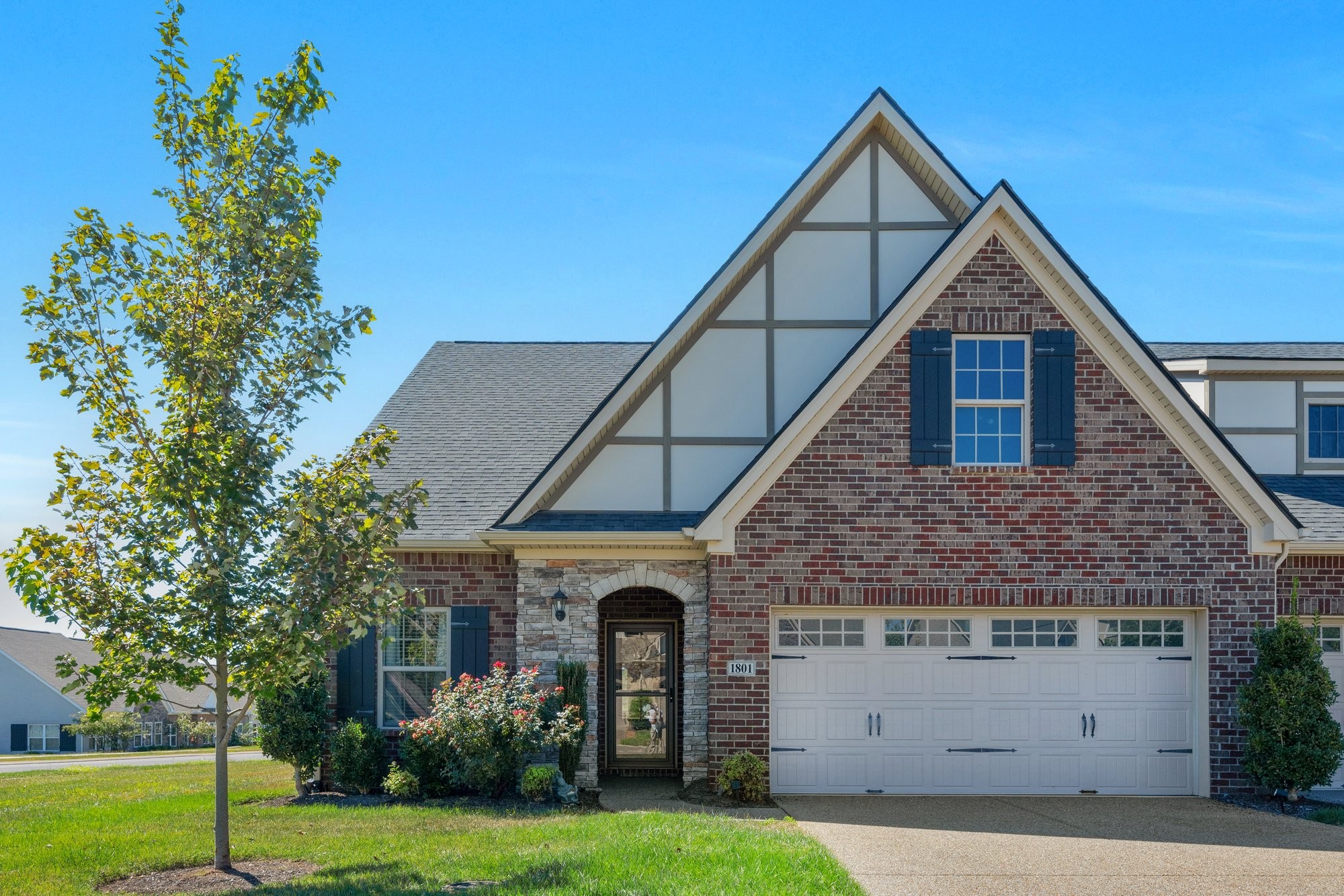 1801 Ravenwood Ct