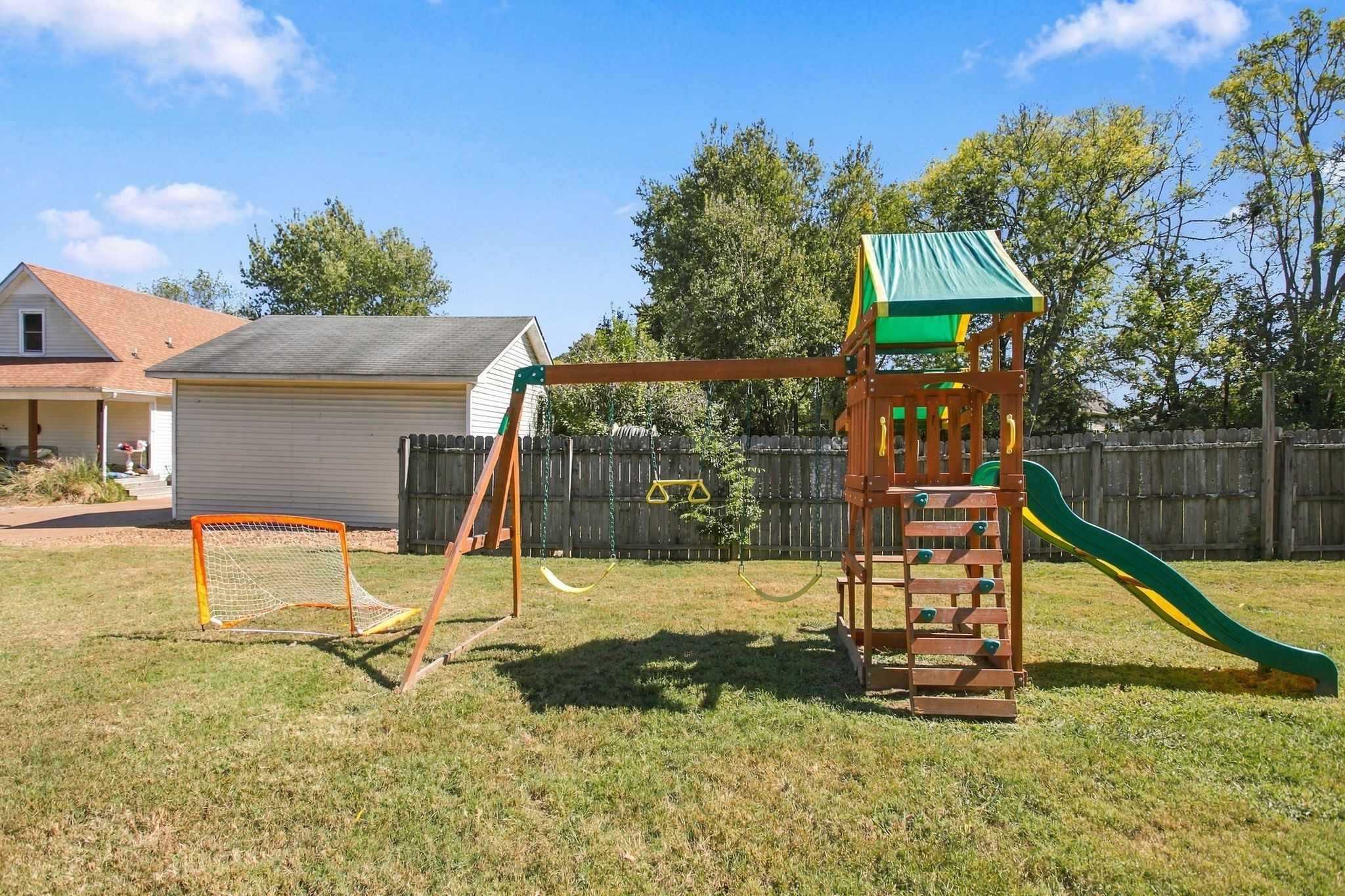 1156 Weaver Farm Ln