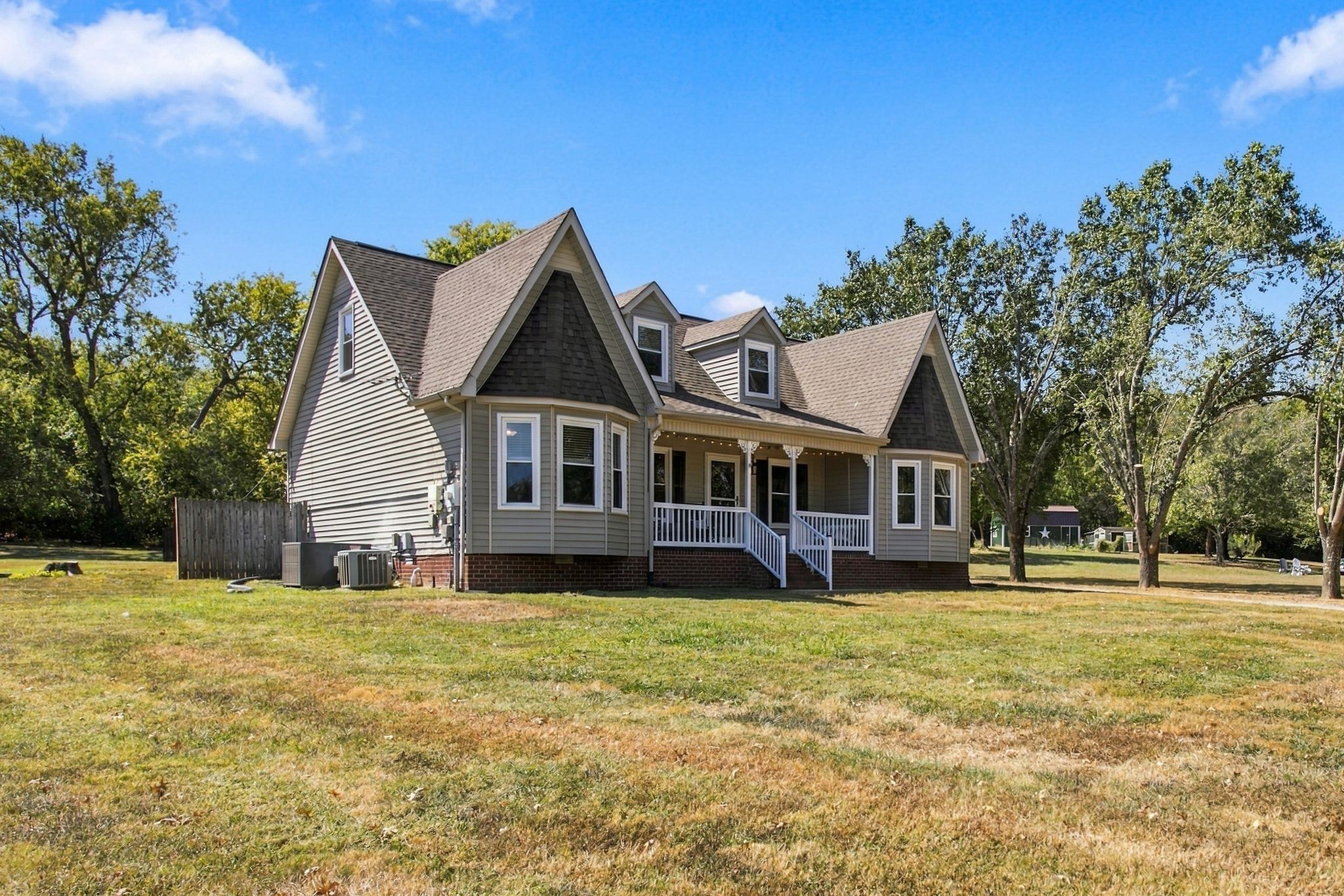 1156 Weaver Farm Ln